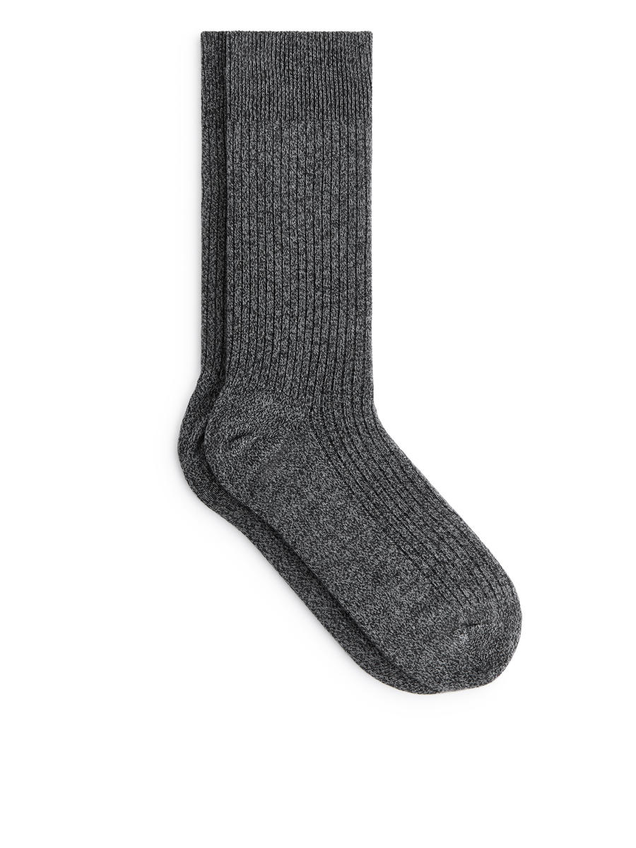 Gerippte Socken aus Supima-Baumwolle-#494A4F-12702