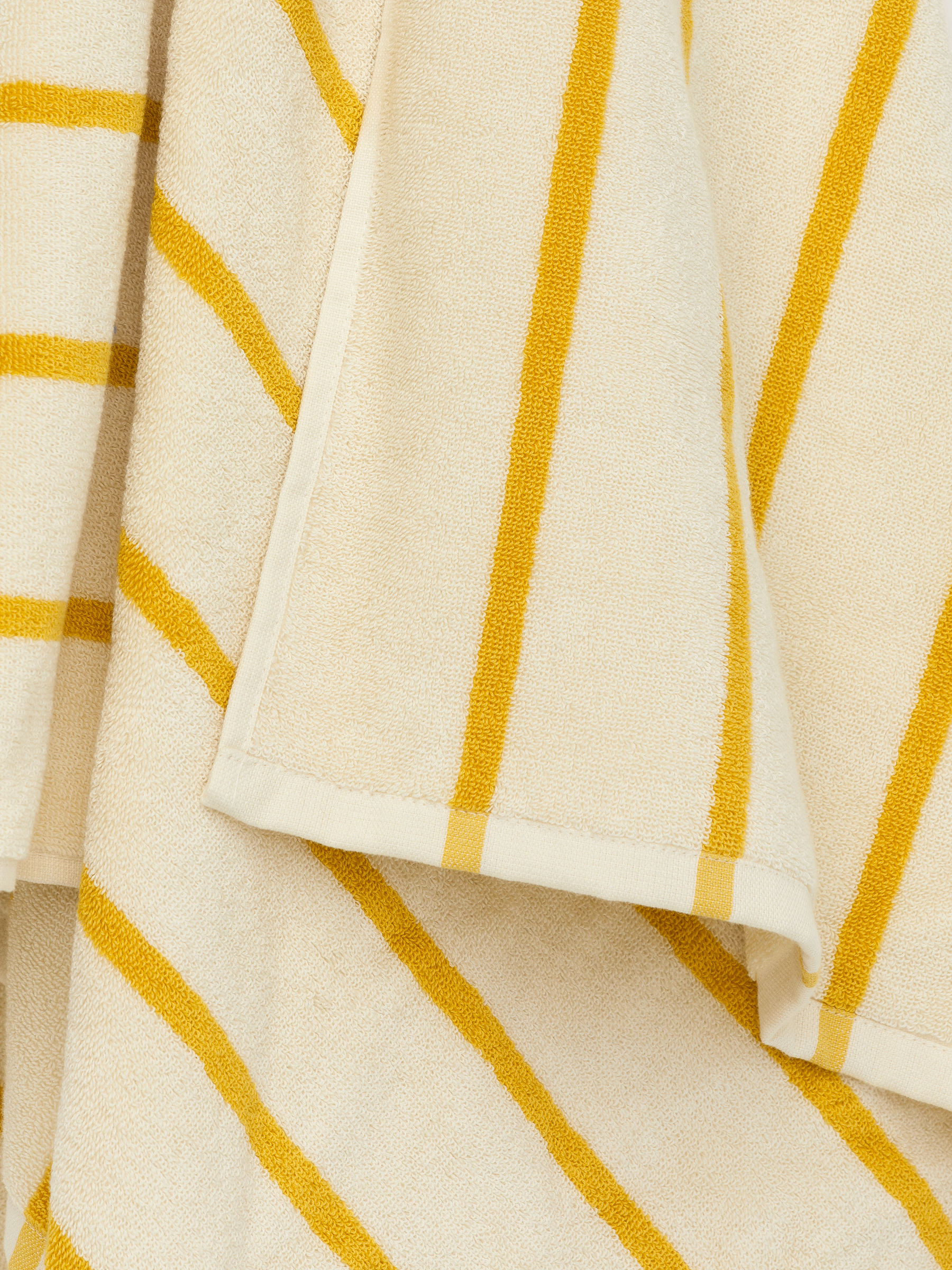 Bath Towel 80 x 165 cm - Off White/Yellow - Homeware - StillMedia/DescriptiveDetail - 1