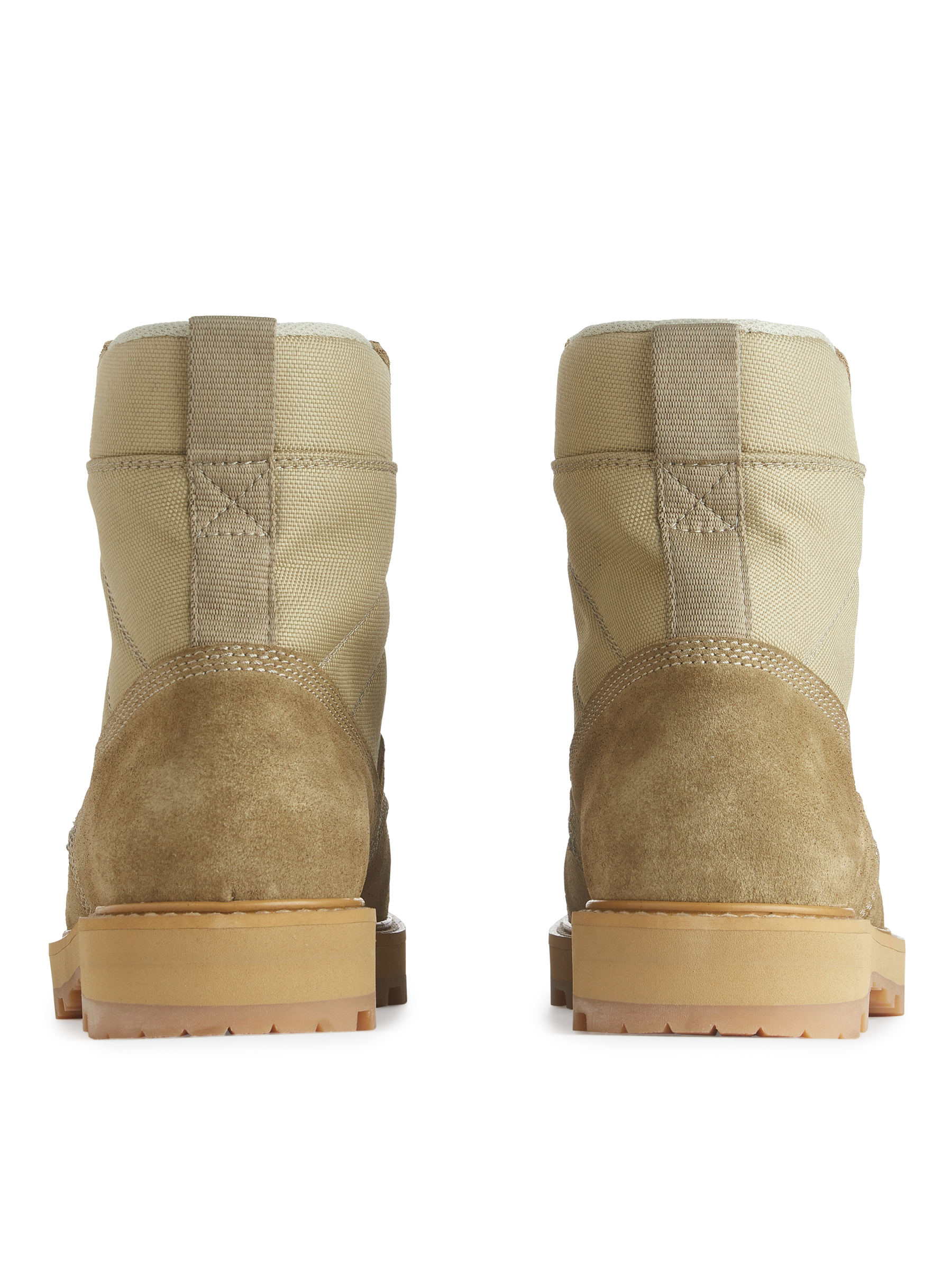 Wildlederstiefel mit Vibram-Sohle - Beige - Men - StillMedia/DescriptiveStillLife - 6