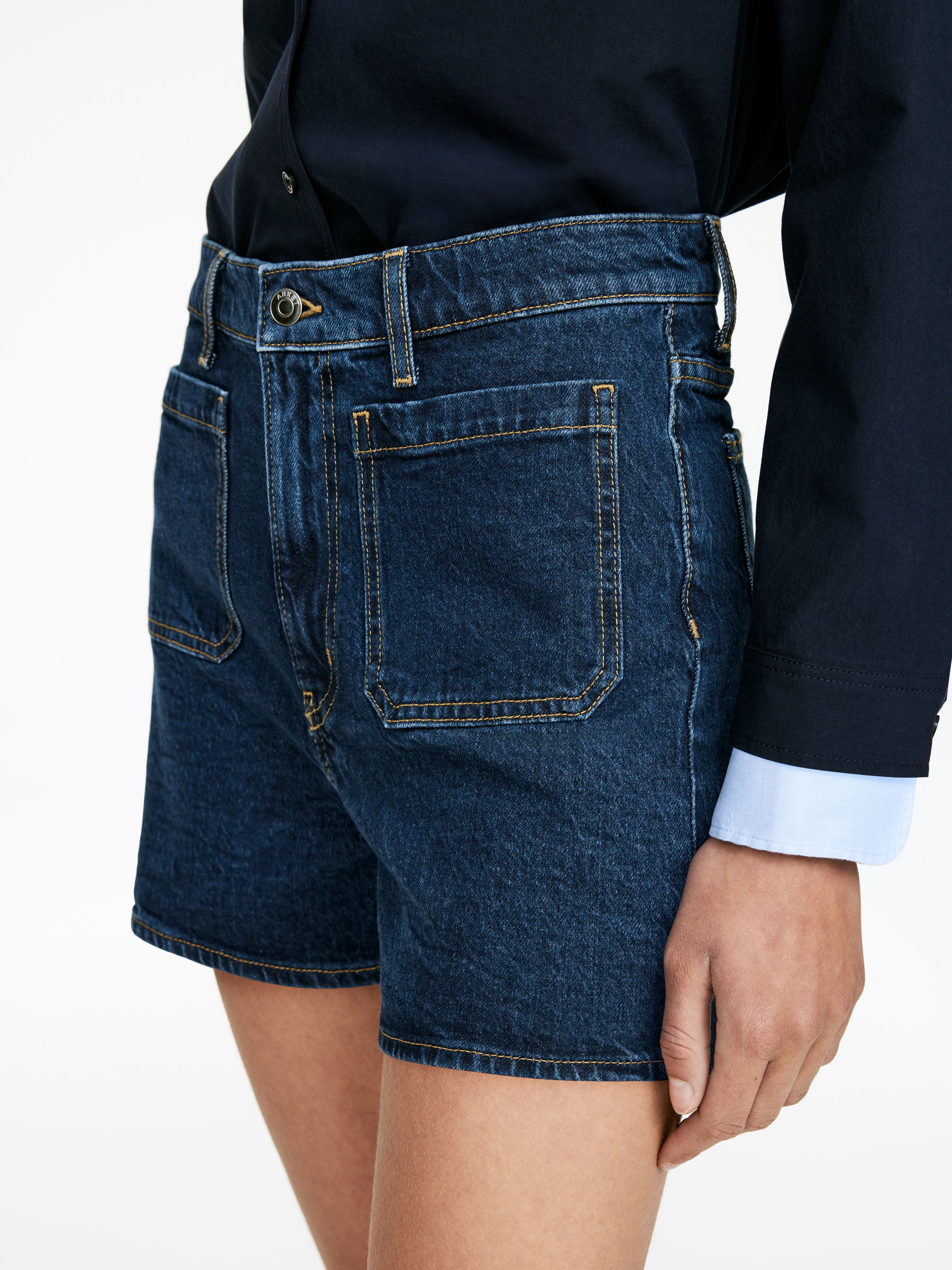LUPINE Patch Pocket Shorts - Dark Blue - Slim fit - Women - StillMedia/Lookbook - 5