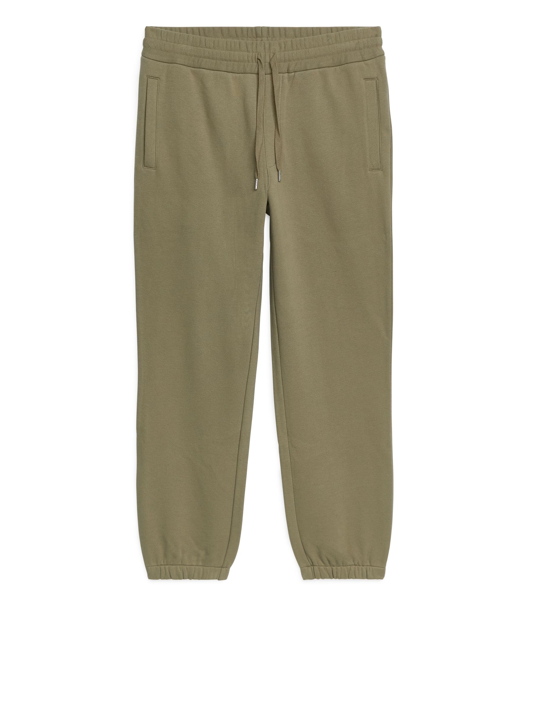 Baumwoll-Jogginghose - Khaki Green - Loose Fit - Men - StillMedia/DescriptiveStillLife - 1