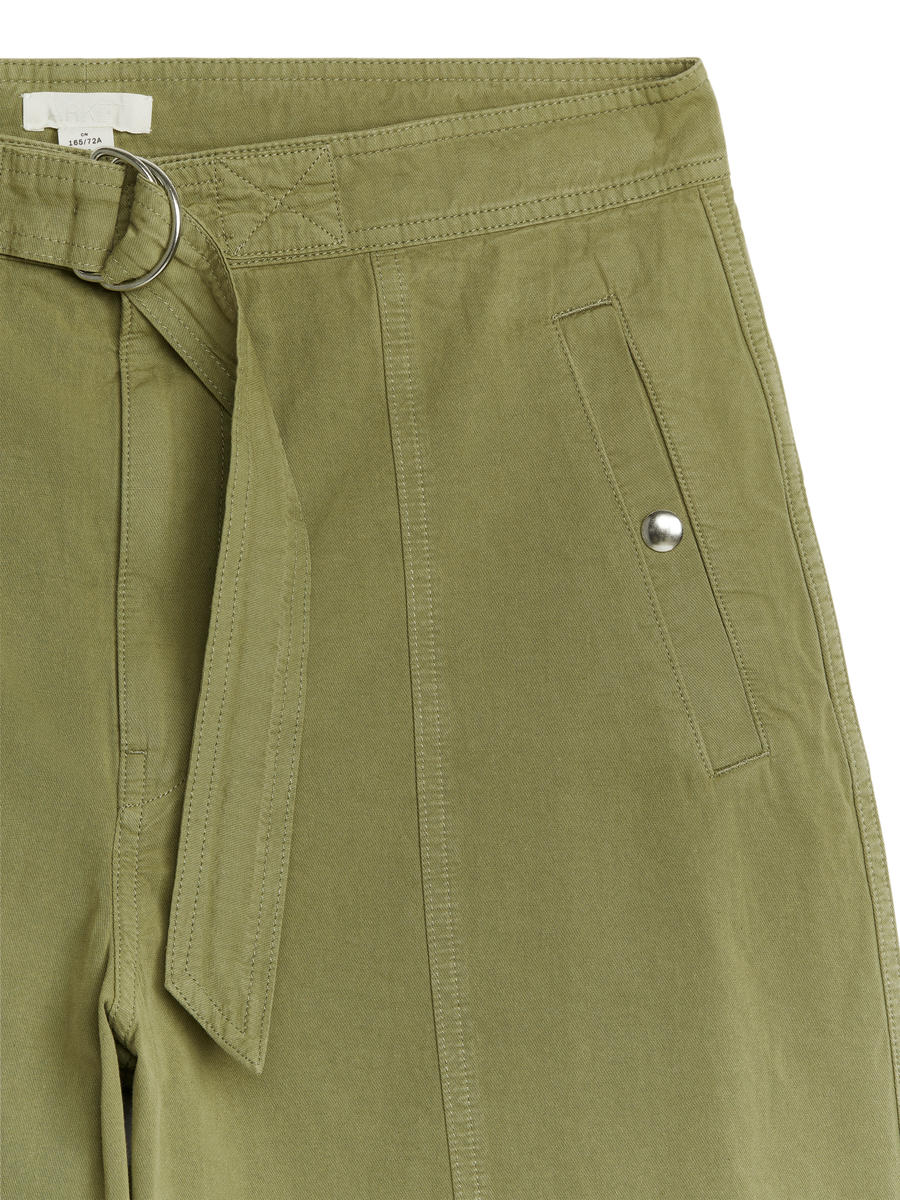 Relaxed Belted Trousers - Khaki Green - Relaxed fit - Women - 1221890001