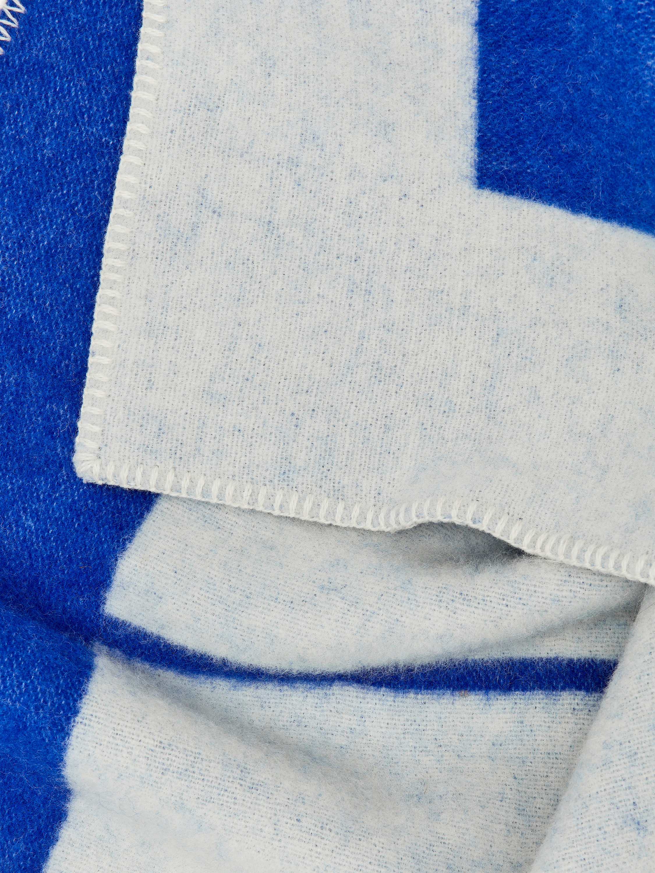 ARKET Klippan Blanket 青 Klippan Wool Blanket – White/Blue – Homeware – ARKET NL