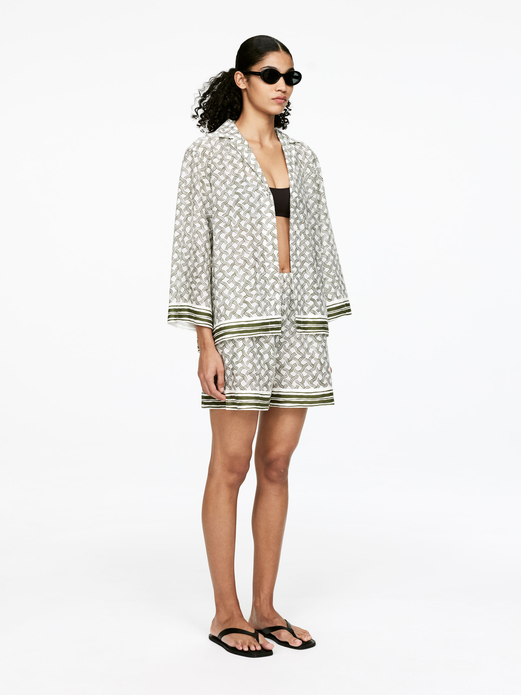 Printed Shirt - Off White/Dark Green - Regular fit - Women - StillMedia/Lookbook - 4