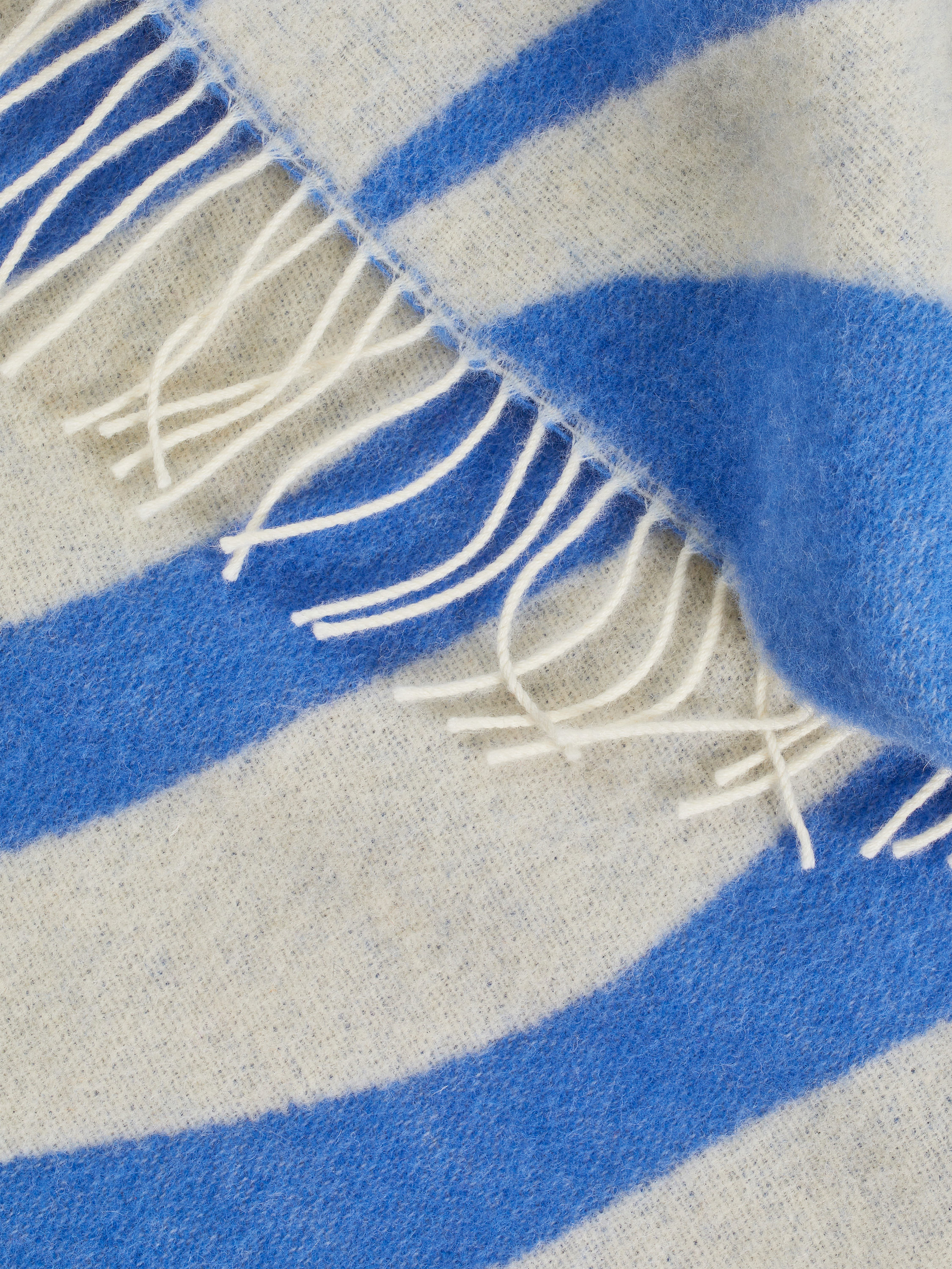 Klippan Wool Blanket – White/Blue – Homeware – ARKET NL