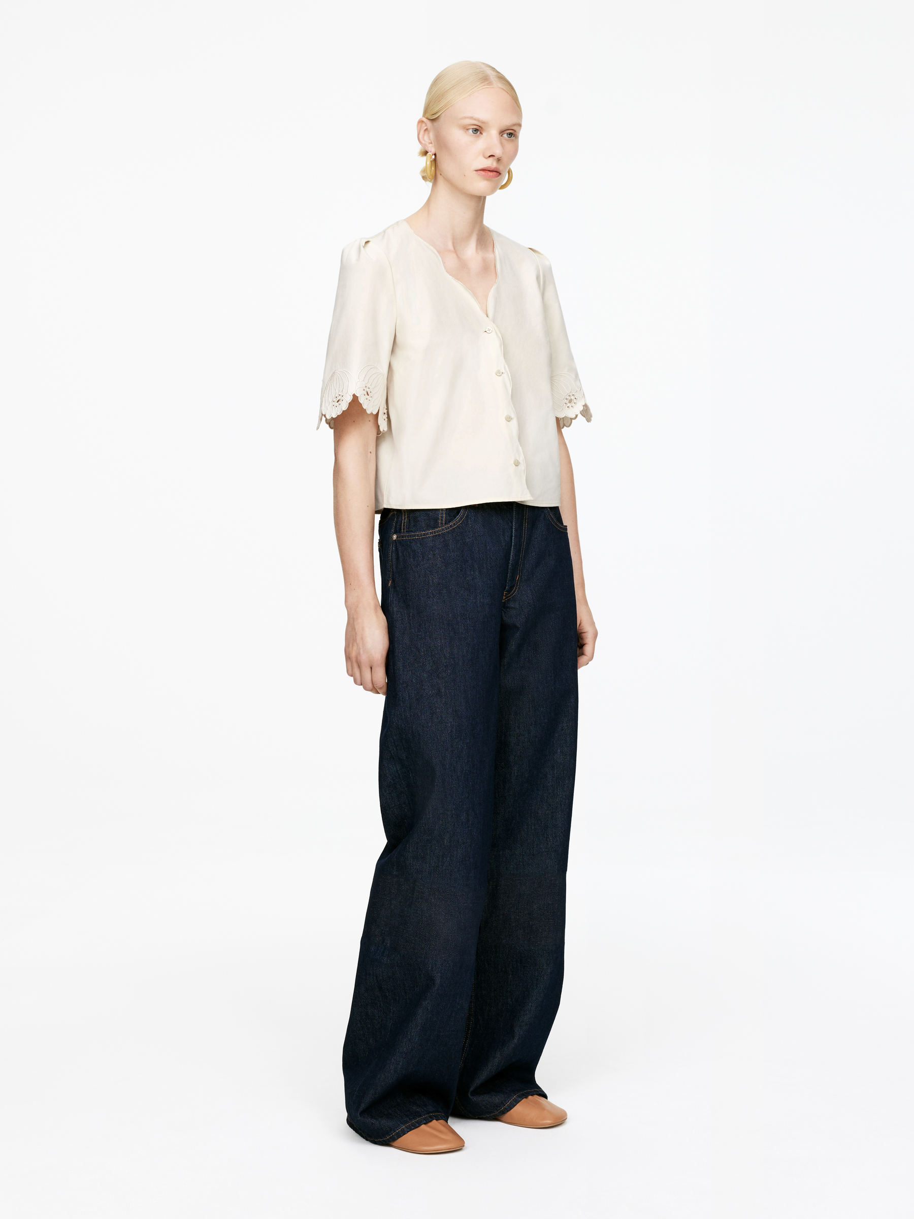 Embroidered Blouse - Off White - Regular fit - Women - StillMedia/Lookbook - 3
