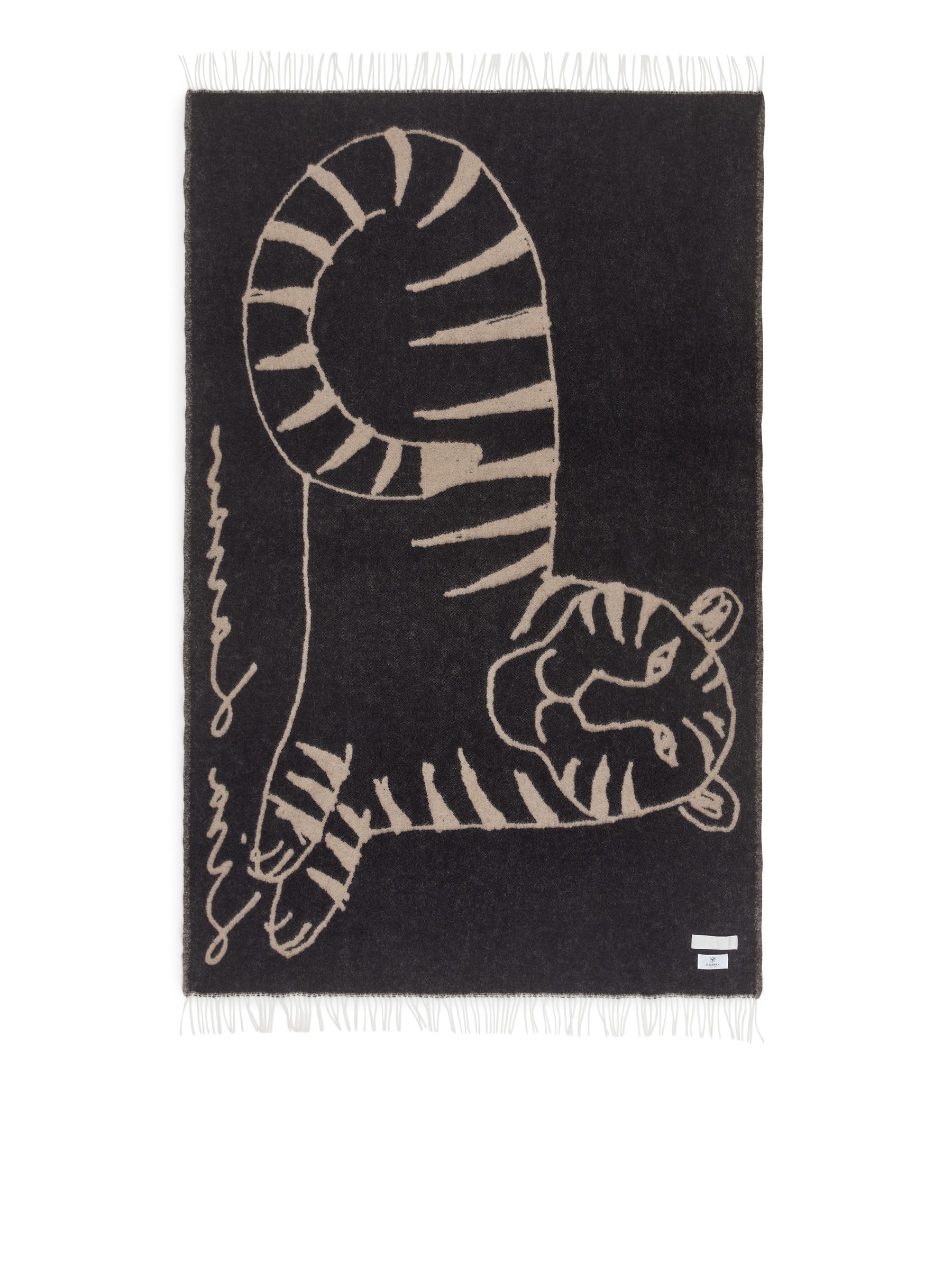 Manta de lana de ARKET and Lisa Larson - Beige/negro - Homeware - StillMedia/DescriptiveStillLife - 3