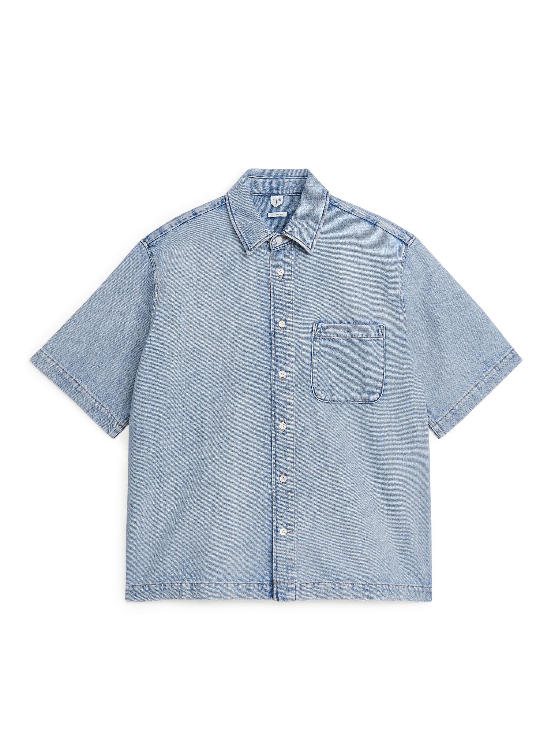 Camisa vaquera oversize de manga corta - Azul claro - Corte holgado - Men - StillMedia/DescriptiveStillLife - 1