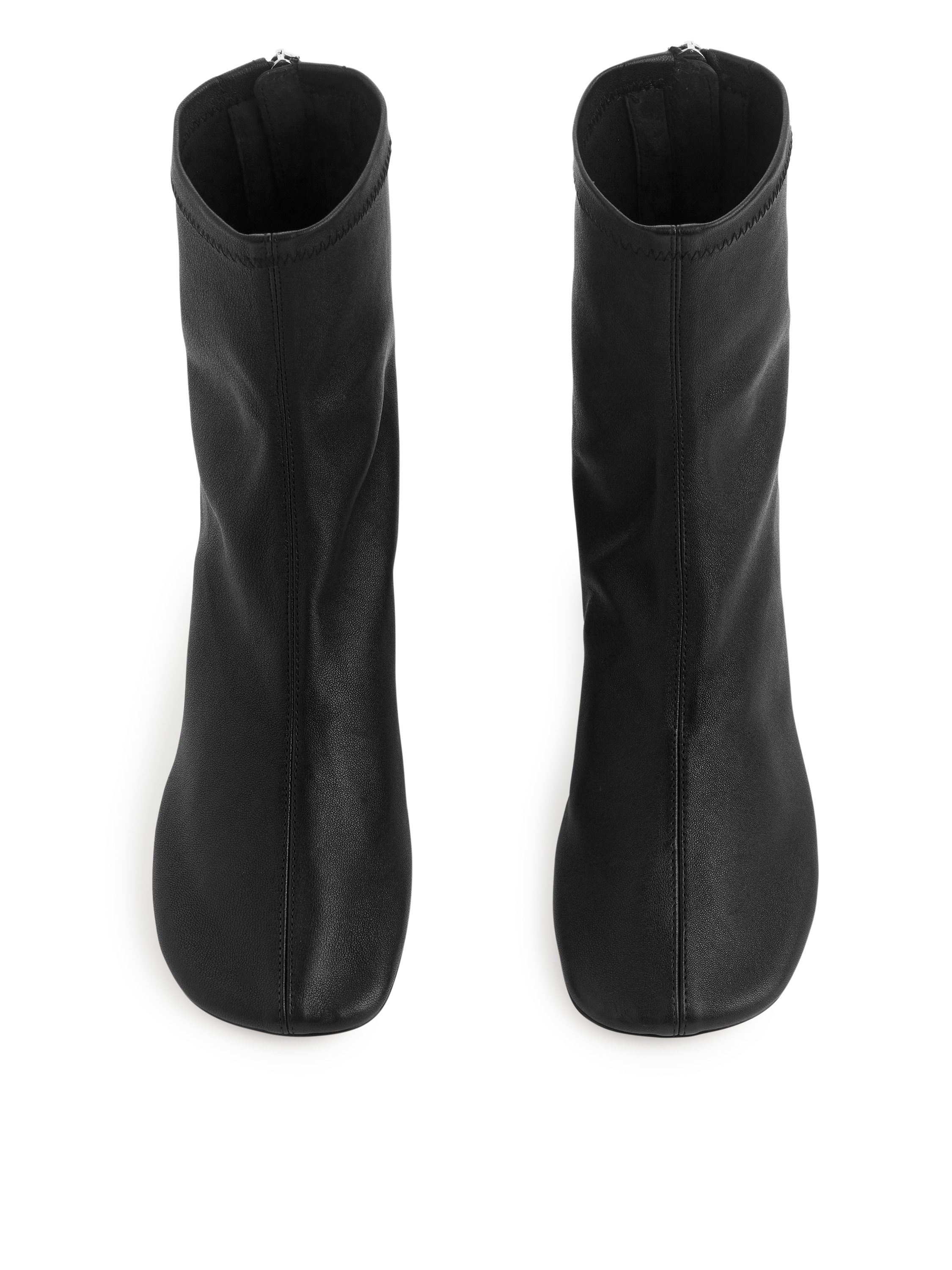 Schaftstiefel aus Stretchleder – Schwarz – Women – ARKET AT