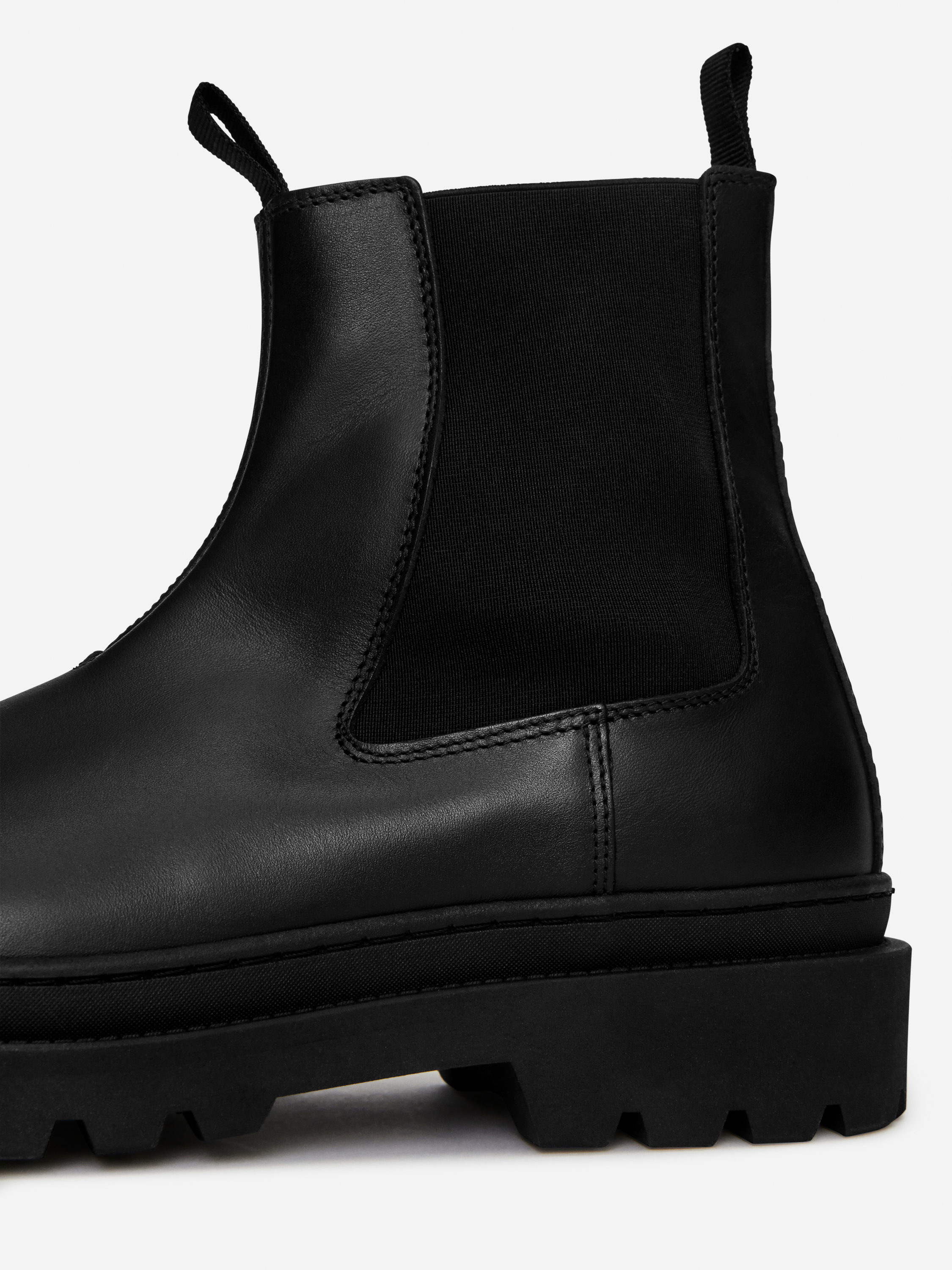 靴 arket Chunky Chelsea Boots Robuste Chelsea-Boots – Schwarz – Damen – ARKET DE
