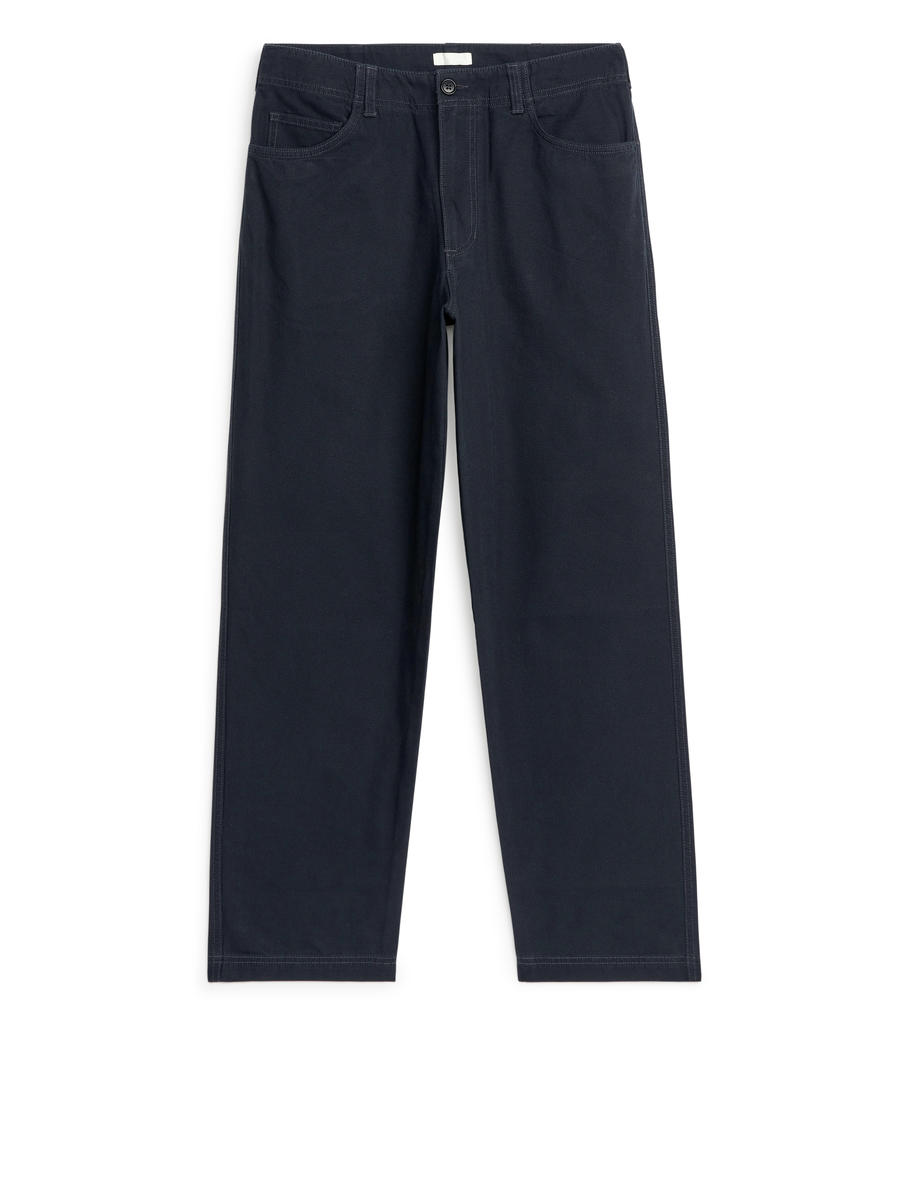 Gerade geschnittene Chino aus Baumwolle - Dunkelblau - Regular Fit - Men - 1224763002