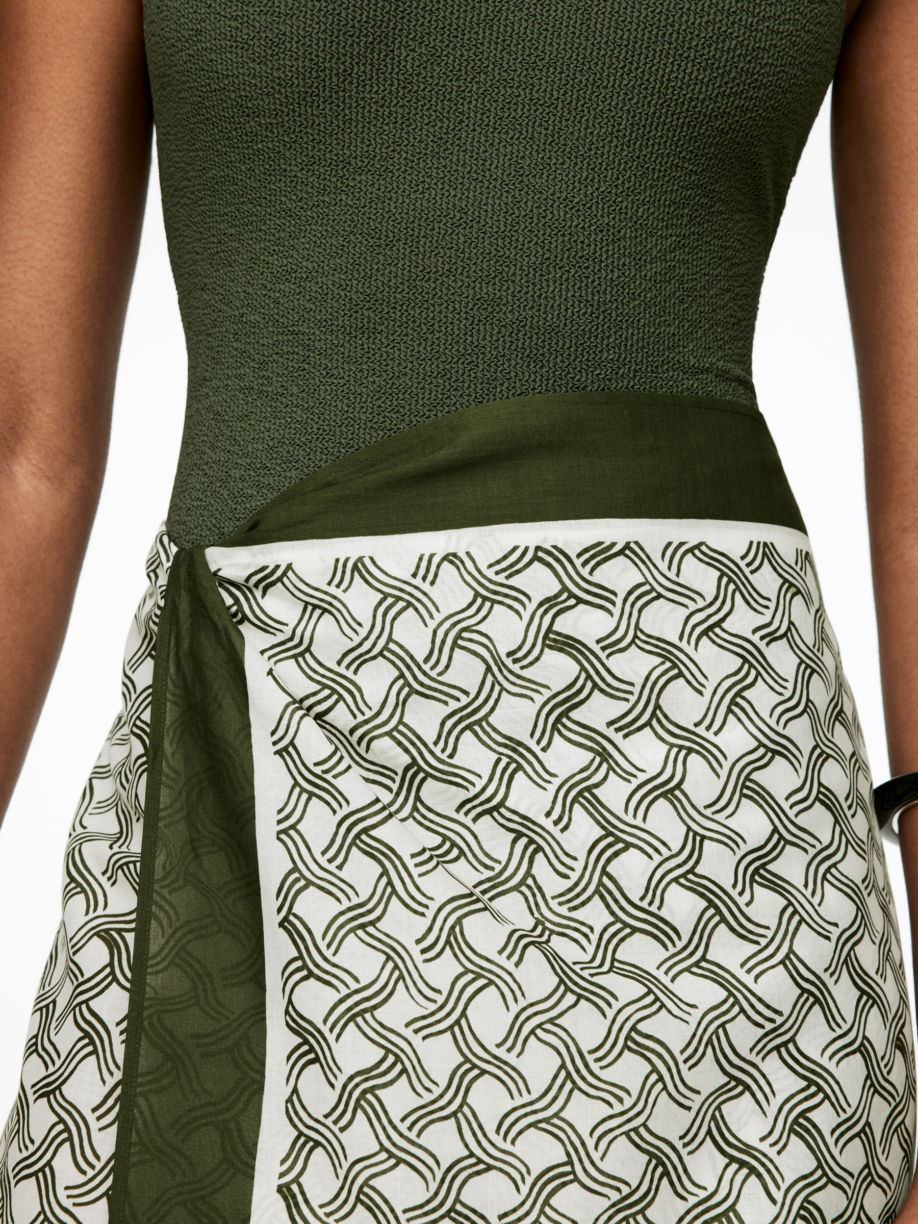 Printed Sarong - Off White/Black - Women - StillMedia/Lookbook - 3