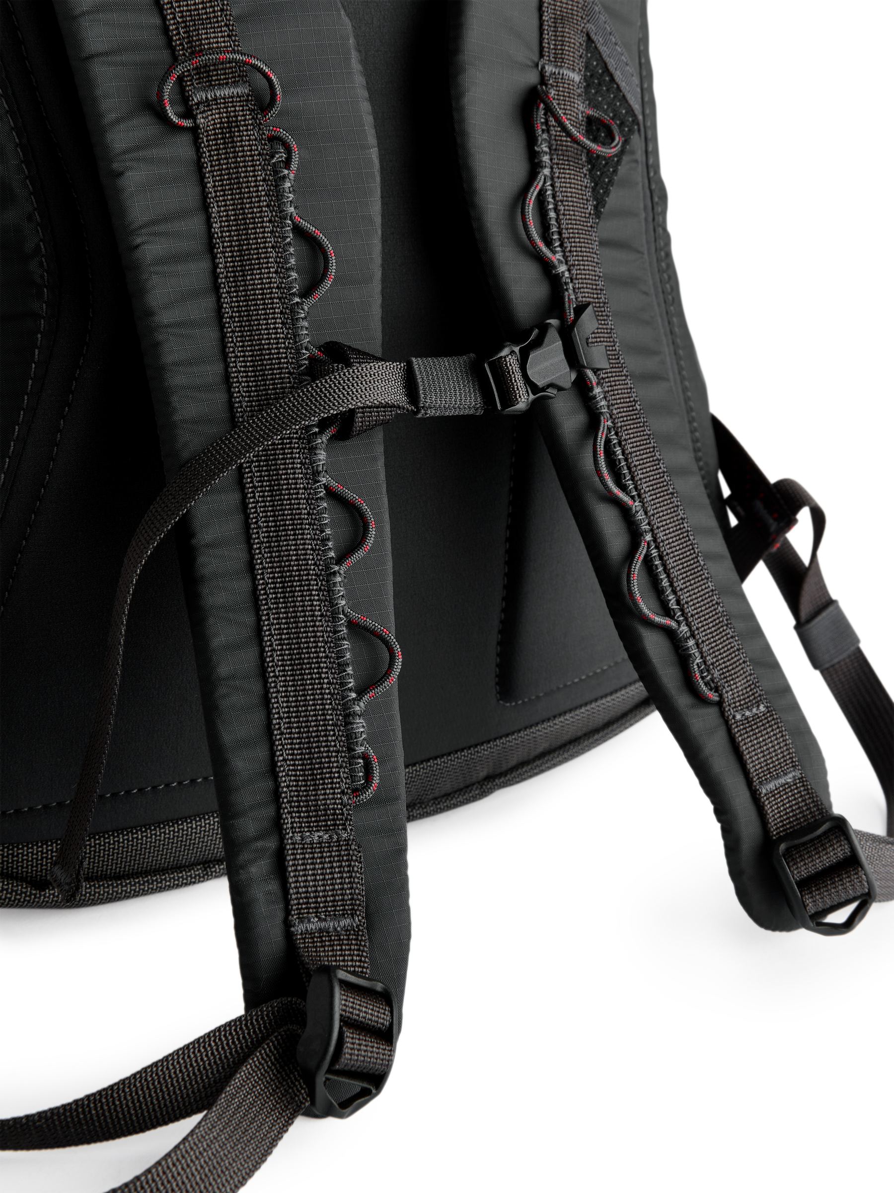 Zaino Klättermusen Gjalp 18L - Nero - Men - StillMedia/DescriptiveDetail - 2