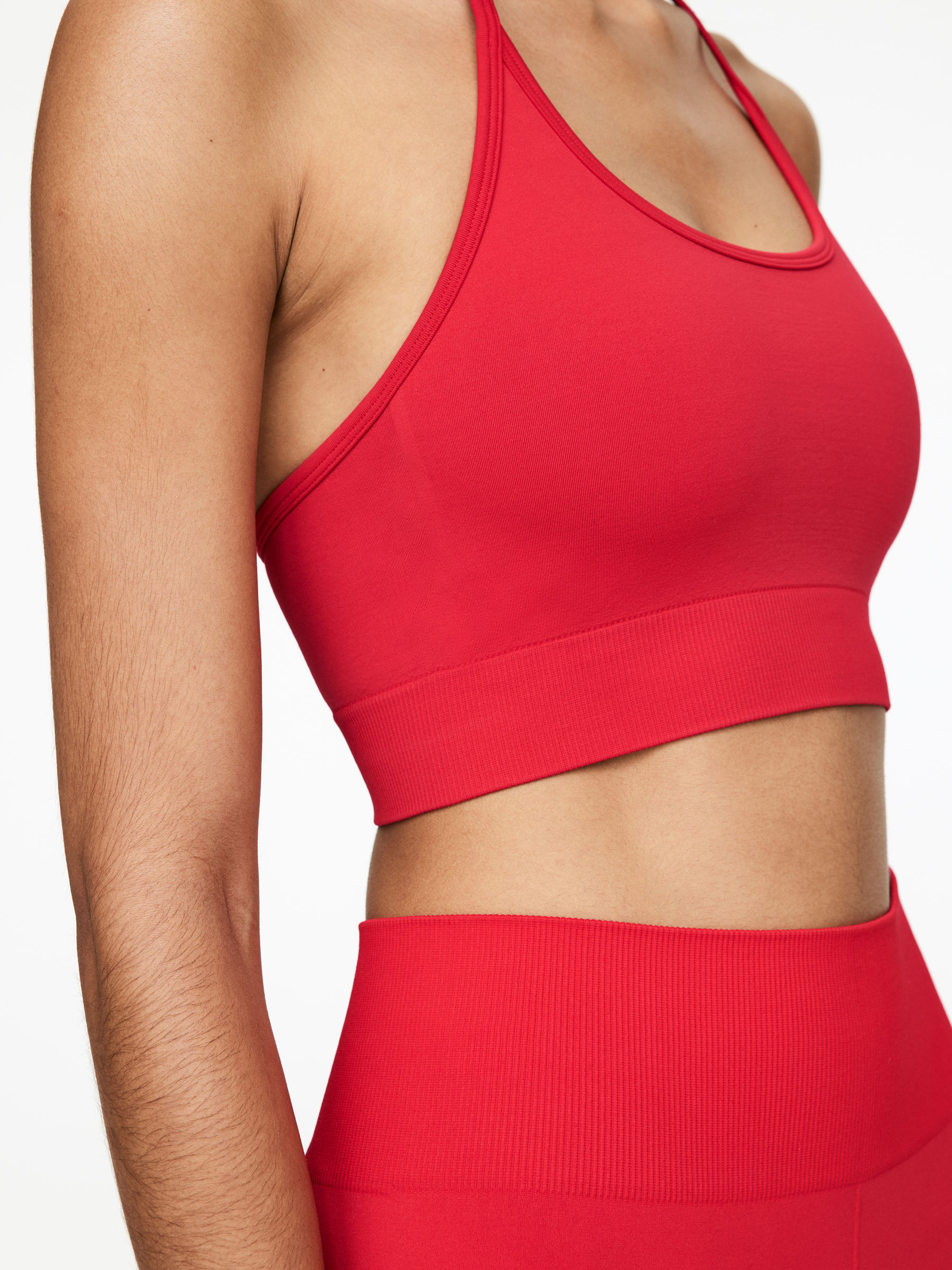 Seamless Halterneck Top - Red - Slim fit - Women - StillMedia/Lookbook - 5