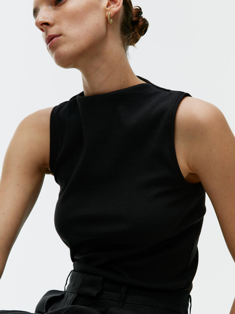 Mock-Neck Sleeveless Top - Black - Regular fit - Women - 1214098002