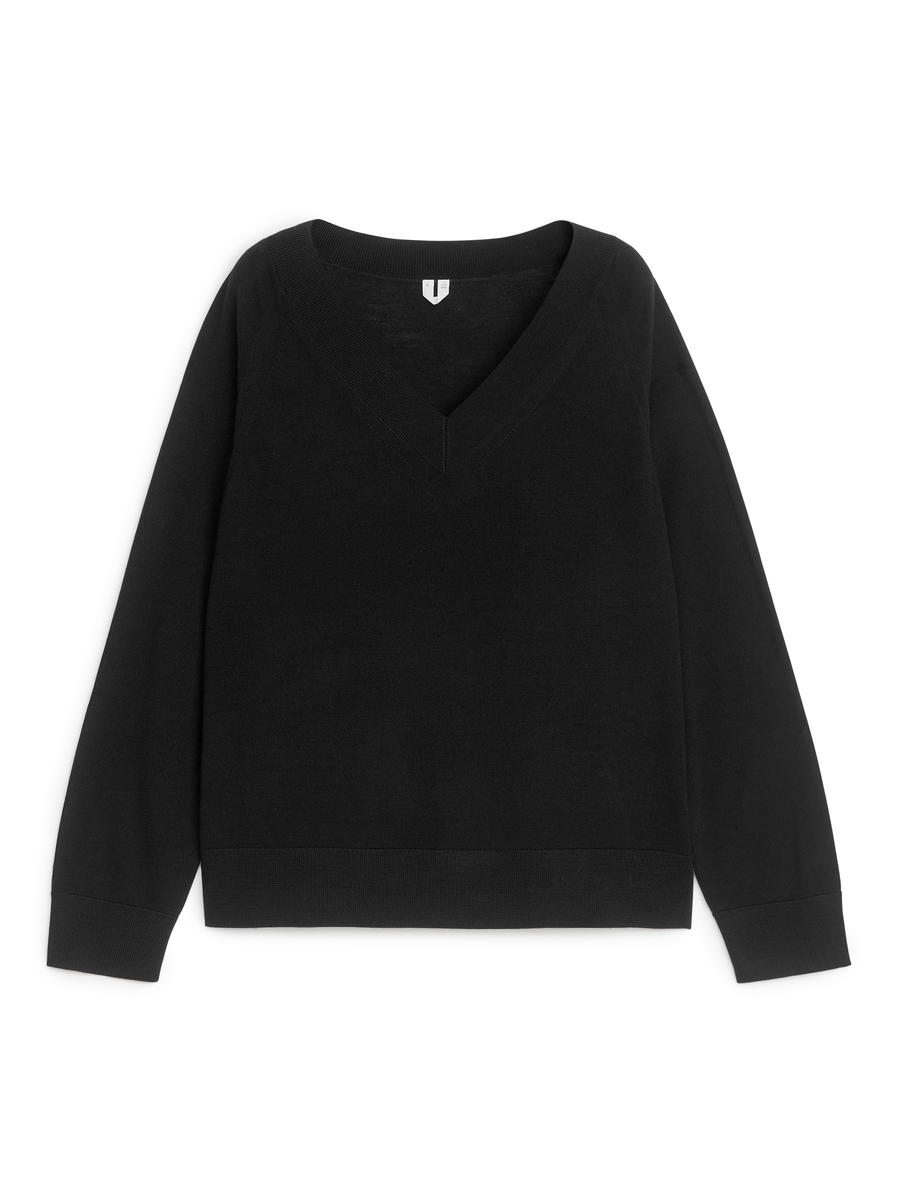 V-Neck Merino Jumper-Black-12568