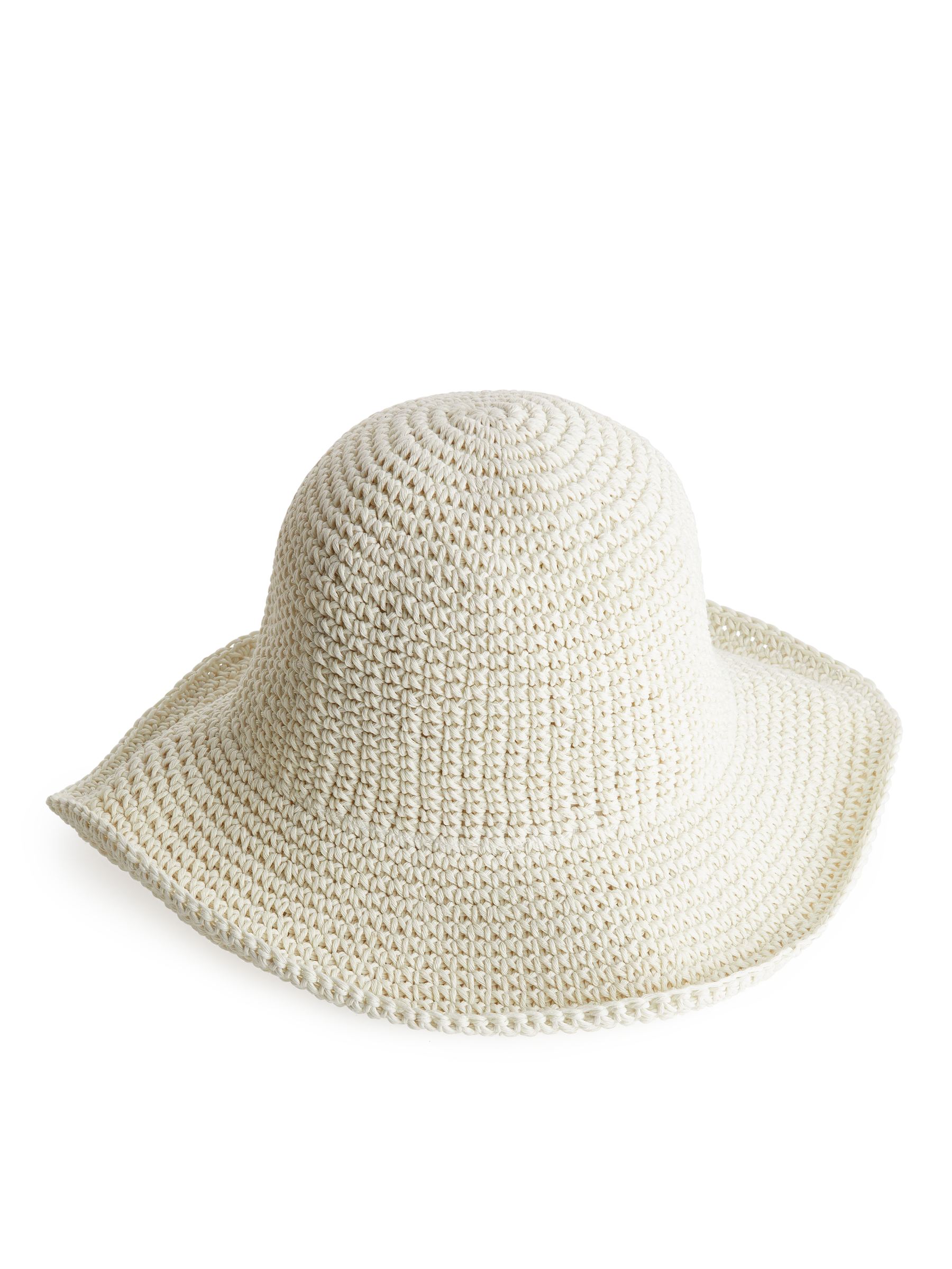 Crochet Hat - White - Women - StillMedia/DescriptiveStillLife - 3