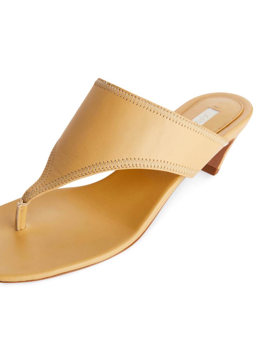 Leather Thong Sandals - Beige - Women - 1220139003