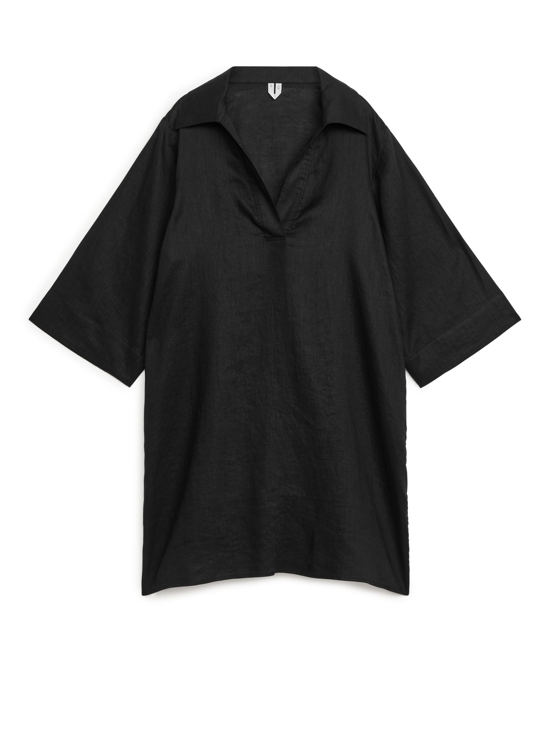 Vestido de lino con cuello cubano - Negro - Oversized - Women - StillMedia/DescriptiveStillLife - 1