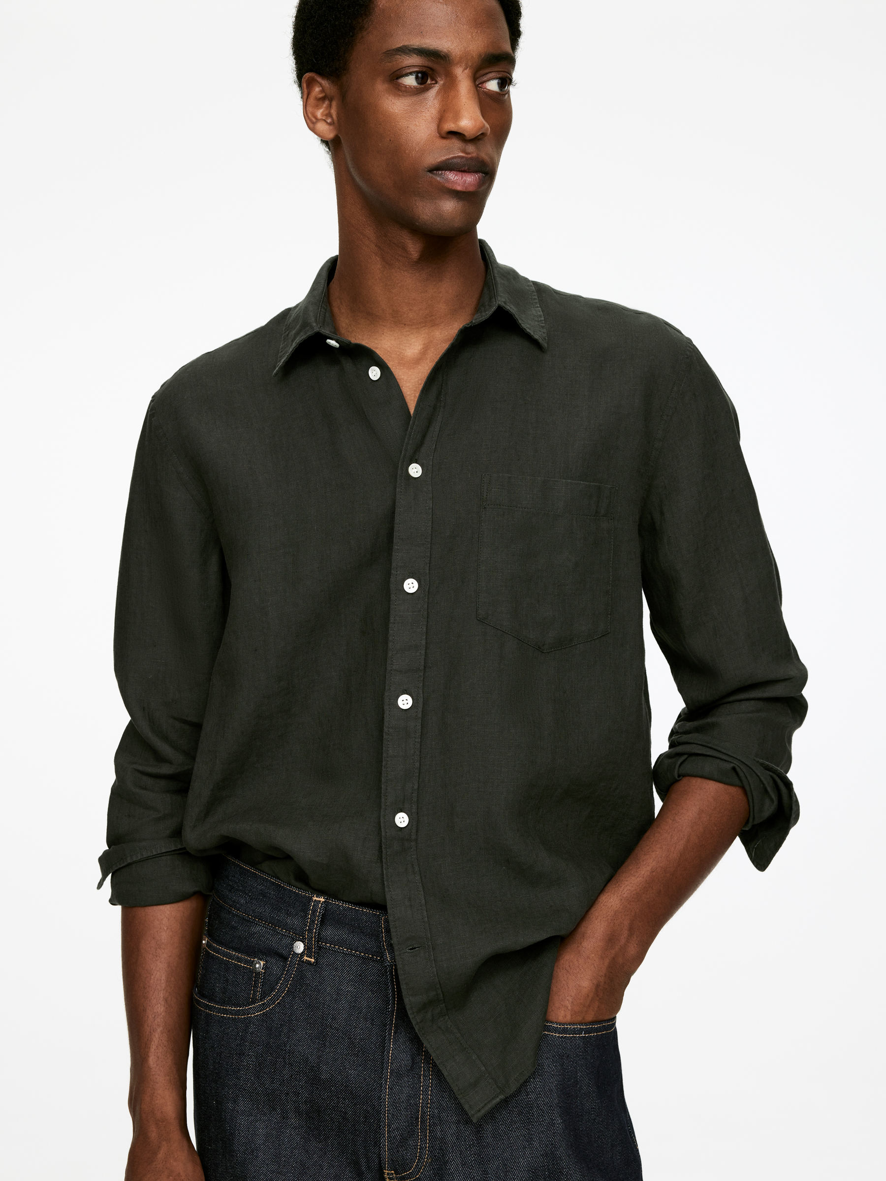 Regular-Fit Linen Shirt - Dark Green - Regular fit - Men - StillMedia/Lookbook - 13
