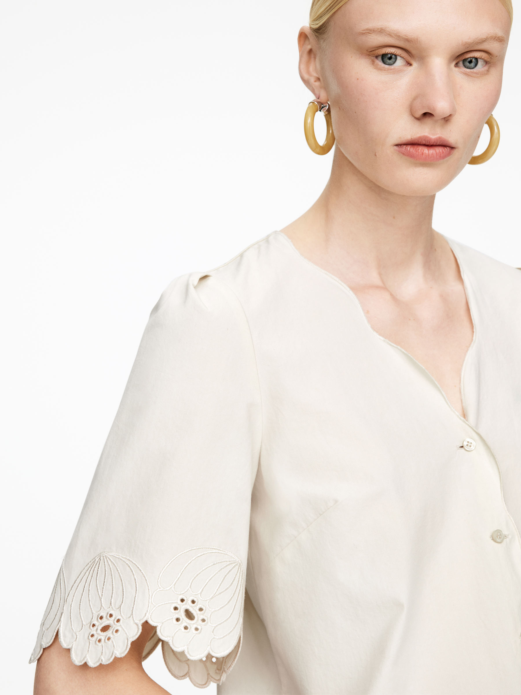 Embroidered Blouse - Off White - Regular fit - Women - StillMedia/Lookbook - 4