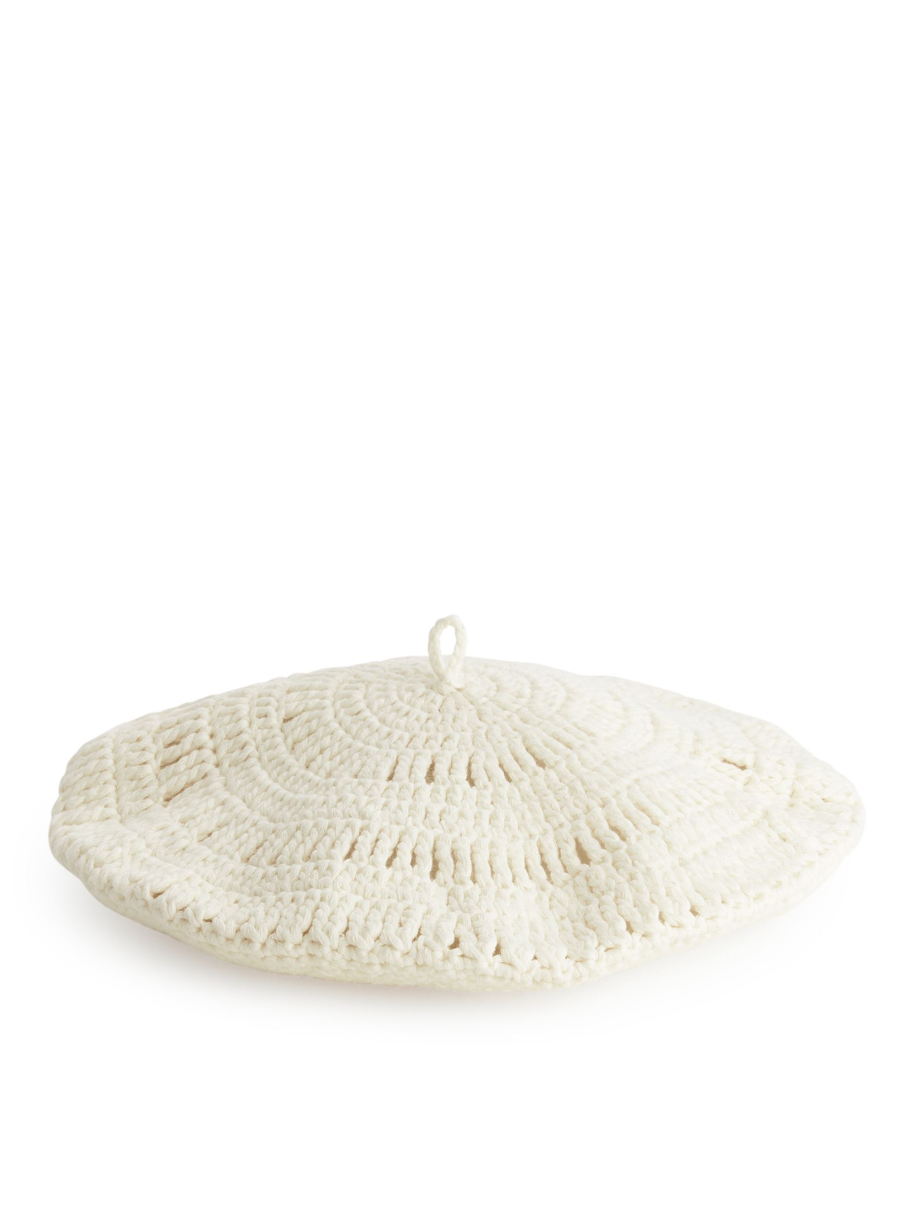 CrochetBeret - Off-White - Women - StillMedia/DescriptiveStillLife - 8