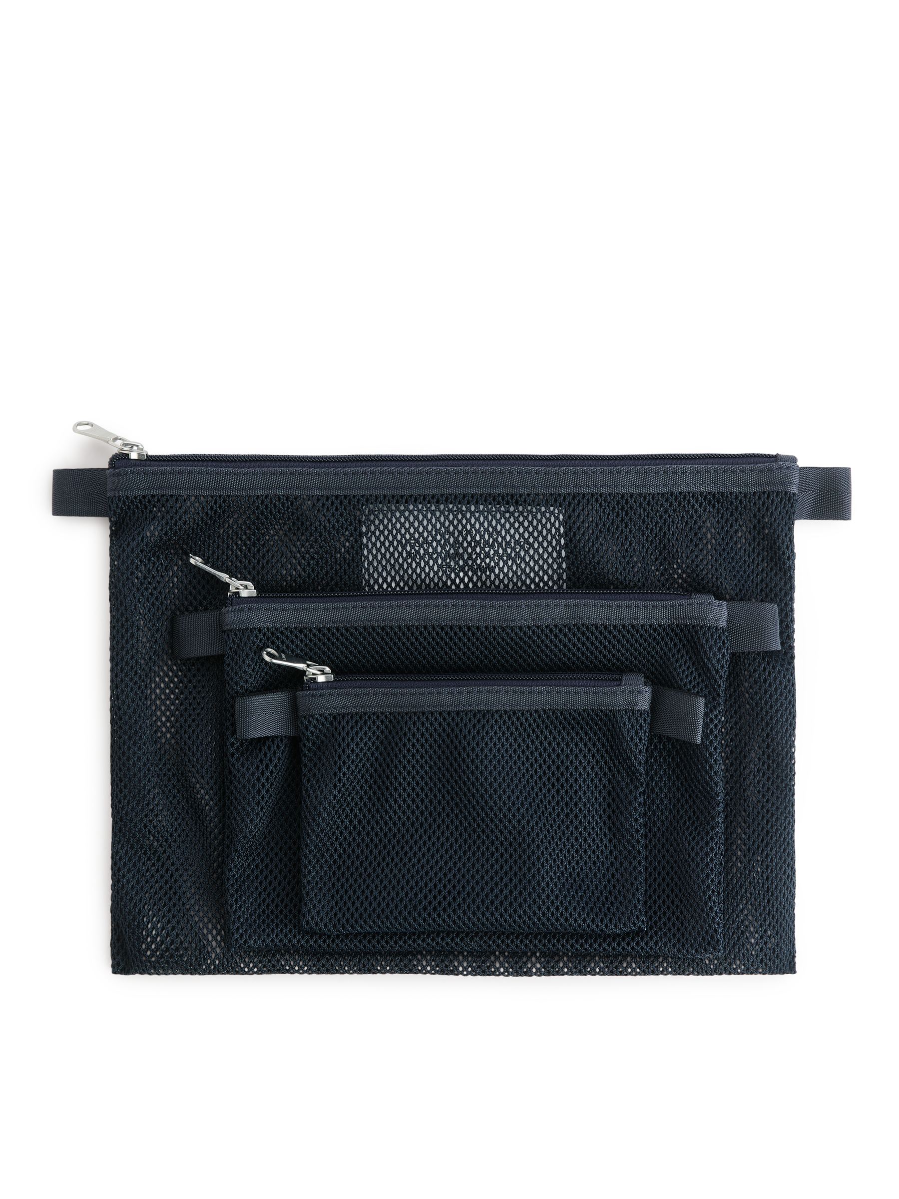 Mesh Travel Organisers - Dark Blue - Travel - StillMedia/DescriptiveDetail - 2
