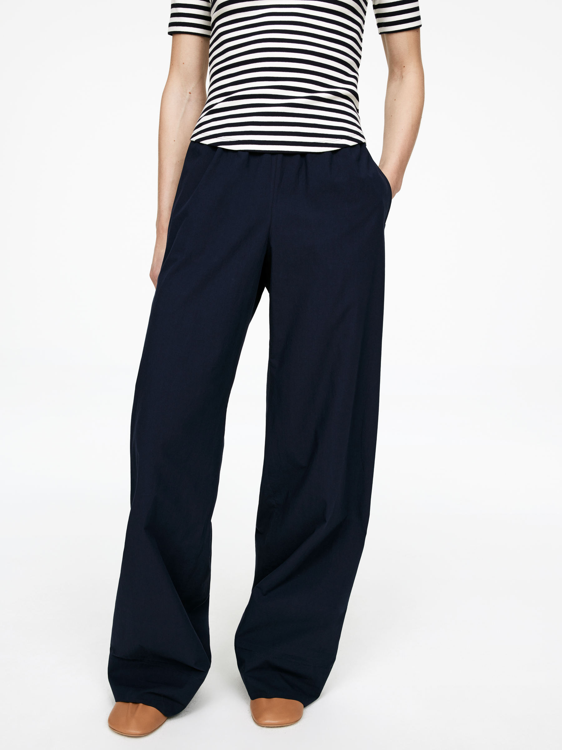 Cotton Trousers - Dark Blue - Relaxed fit - Women - StillMedia/Lookbook - 6