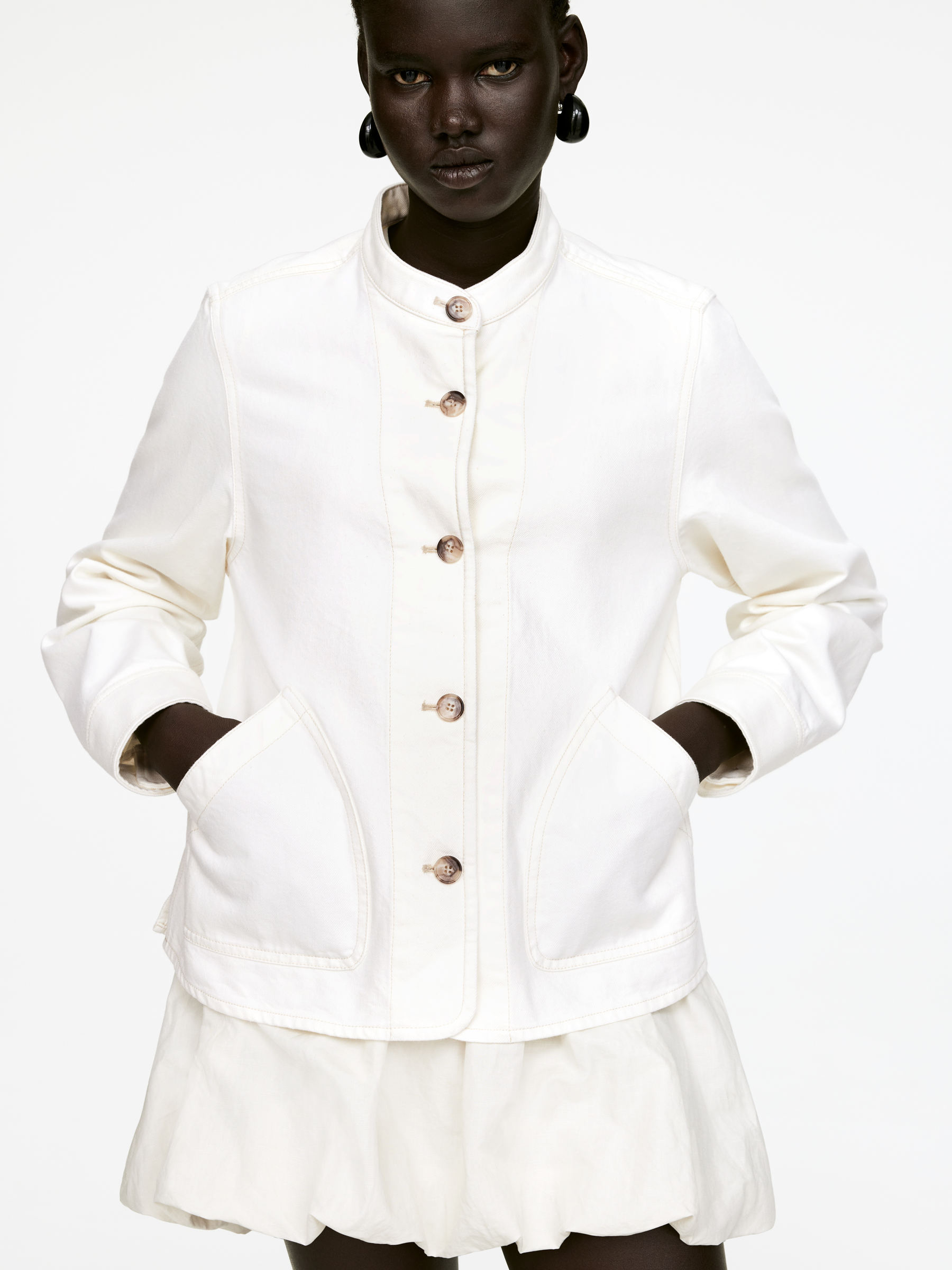Denim Overshirt - Off White - Regular fit - Women - StillMedia/Lookbook - 5