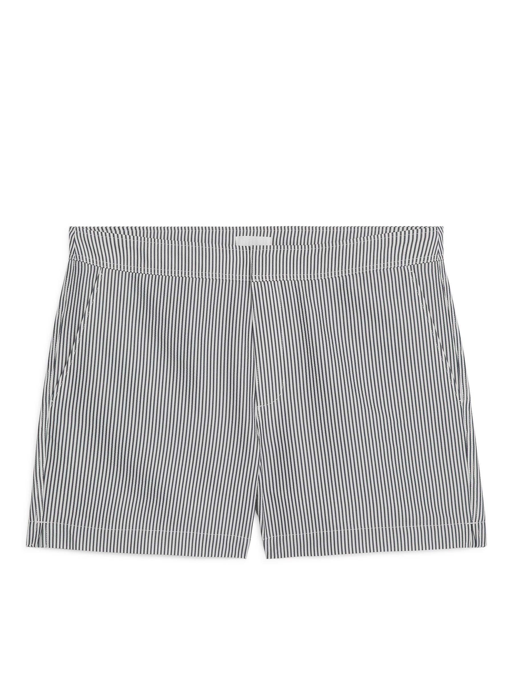 Seersucker-Badehose - Weiß/Schwarz - Relaxed Fit - Herren - StillMedia/DescriptiveStillLife - 1