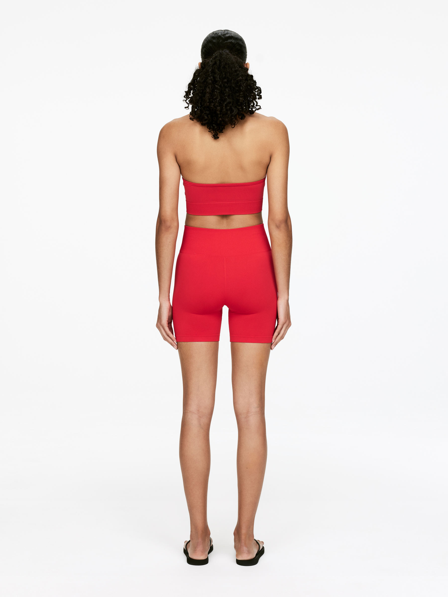 Seamless Shorts - Red - Slim fit - Women - StillMedia/Lookbook - 3