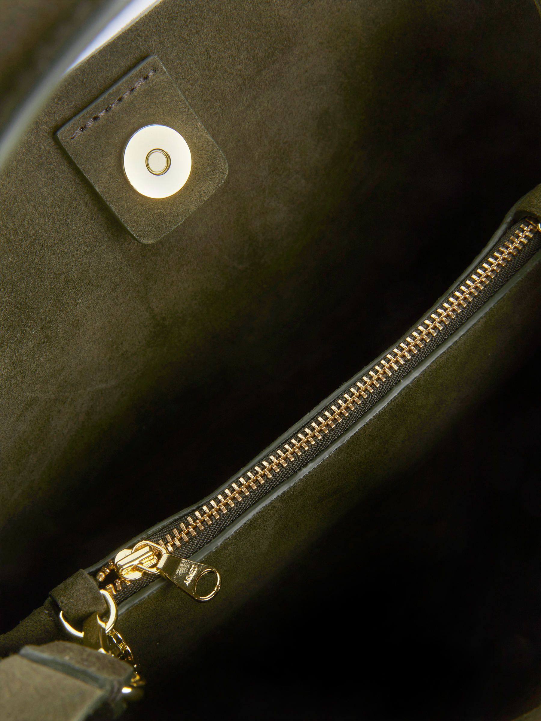 Umhängetasche aus Wildleder - Khaki - Damen - StillMedia/DescriptiveDetail - 2