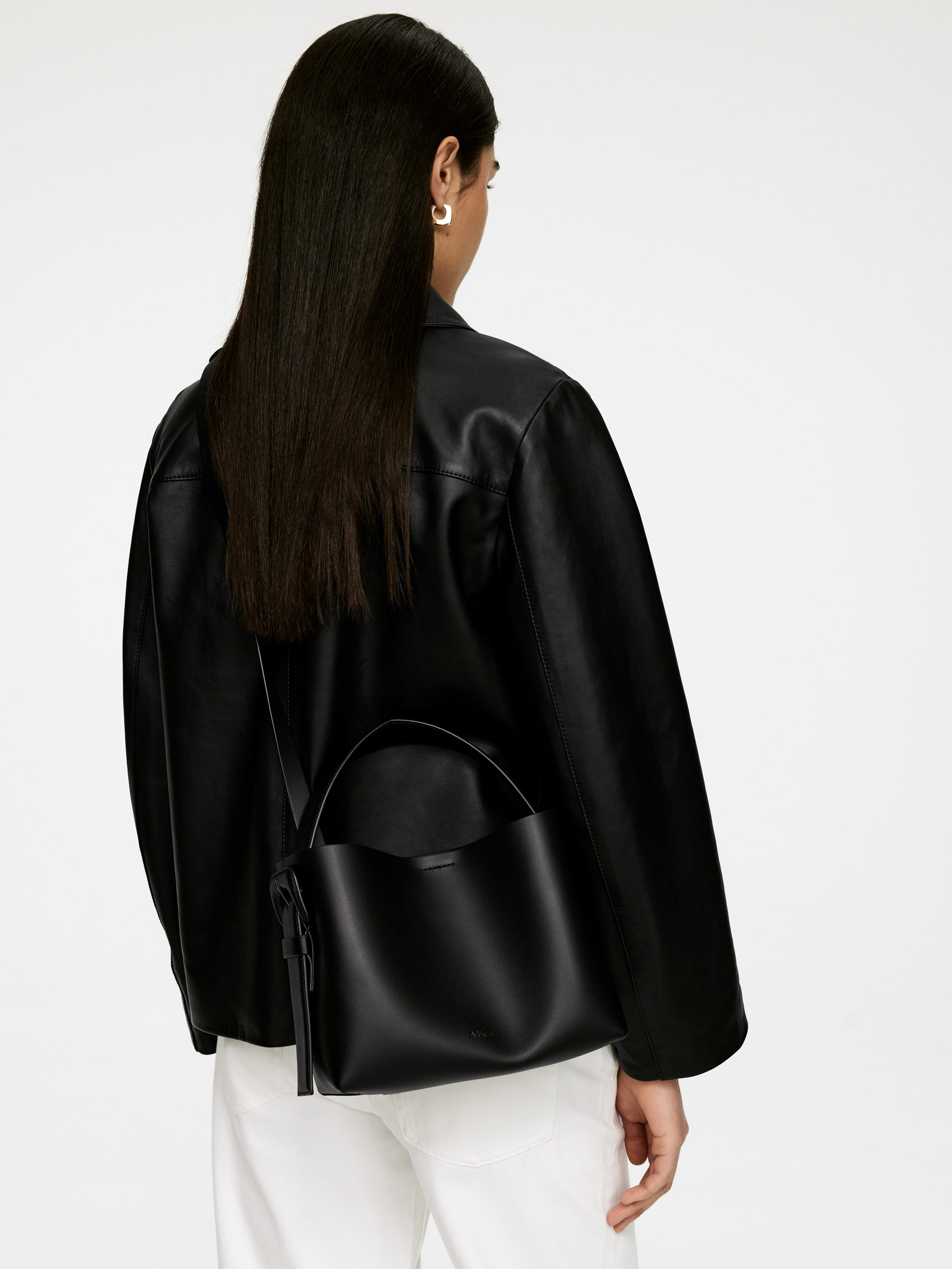 想像を超えての Leather Crossbody Bag – Black – Women – ARKET NO バッグ