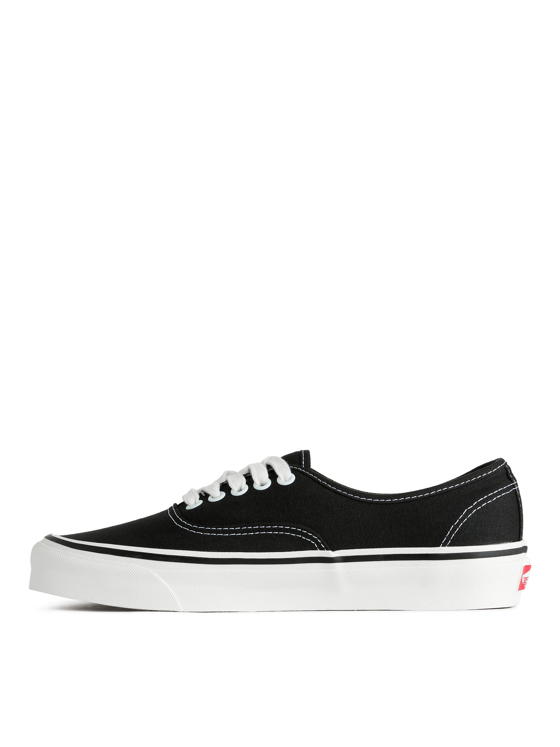 Vans Anaheim Authentic 44 DX - Black - Women - StillMedia/DescriptiveStillLife - 3