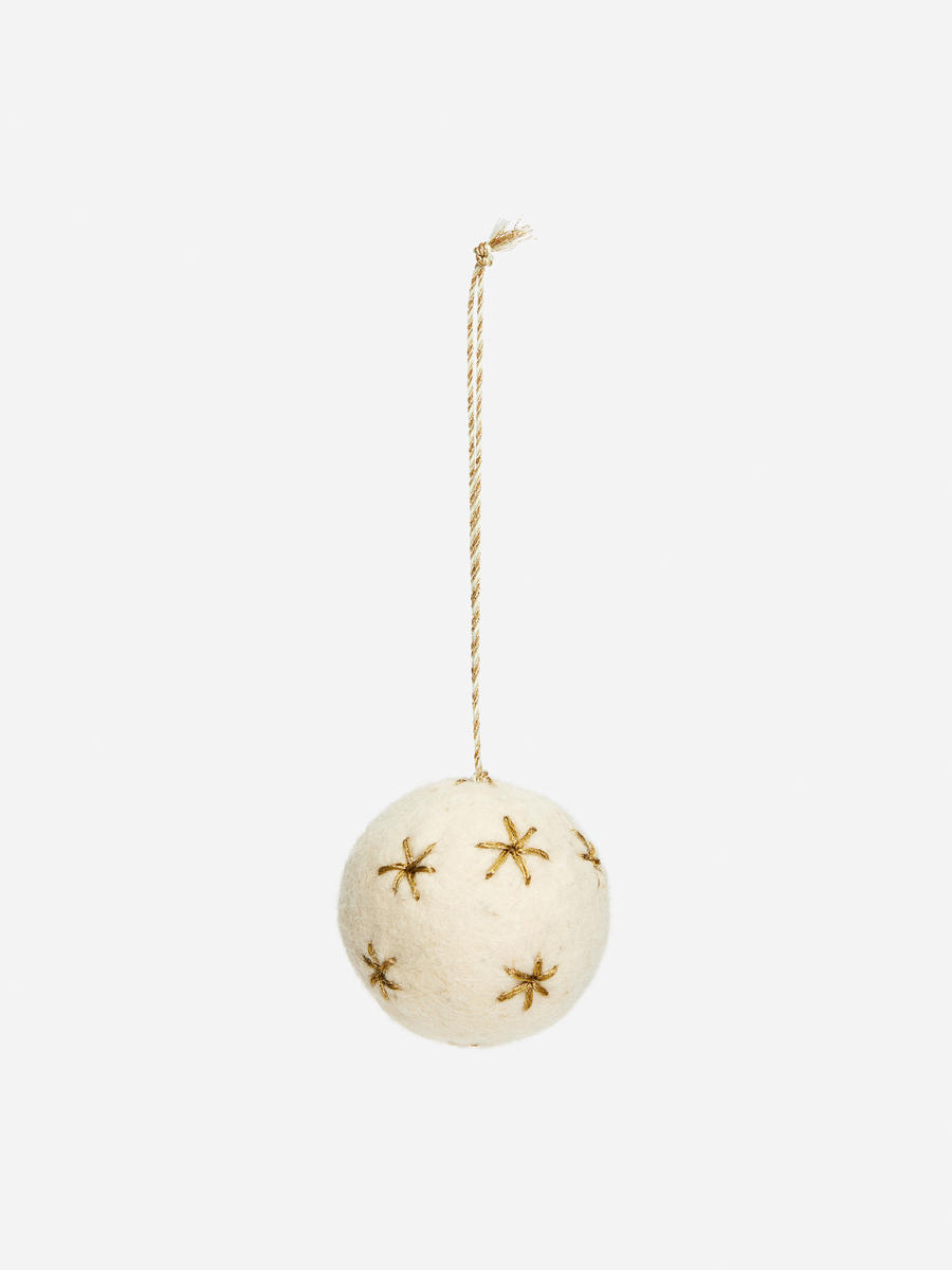 Ornament aus Filz mit Stickerei-#B1A646-13640