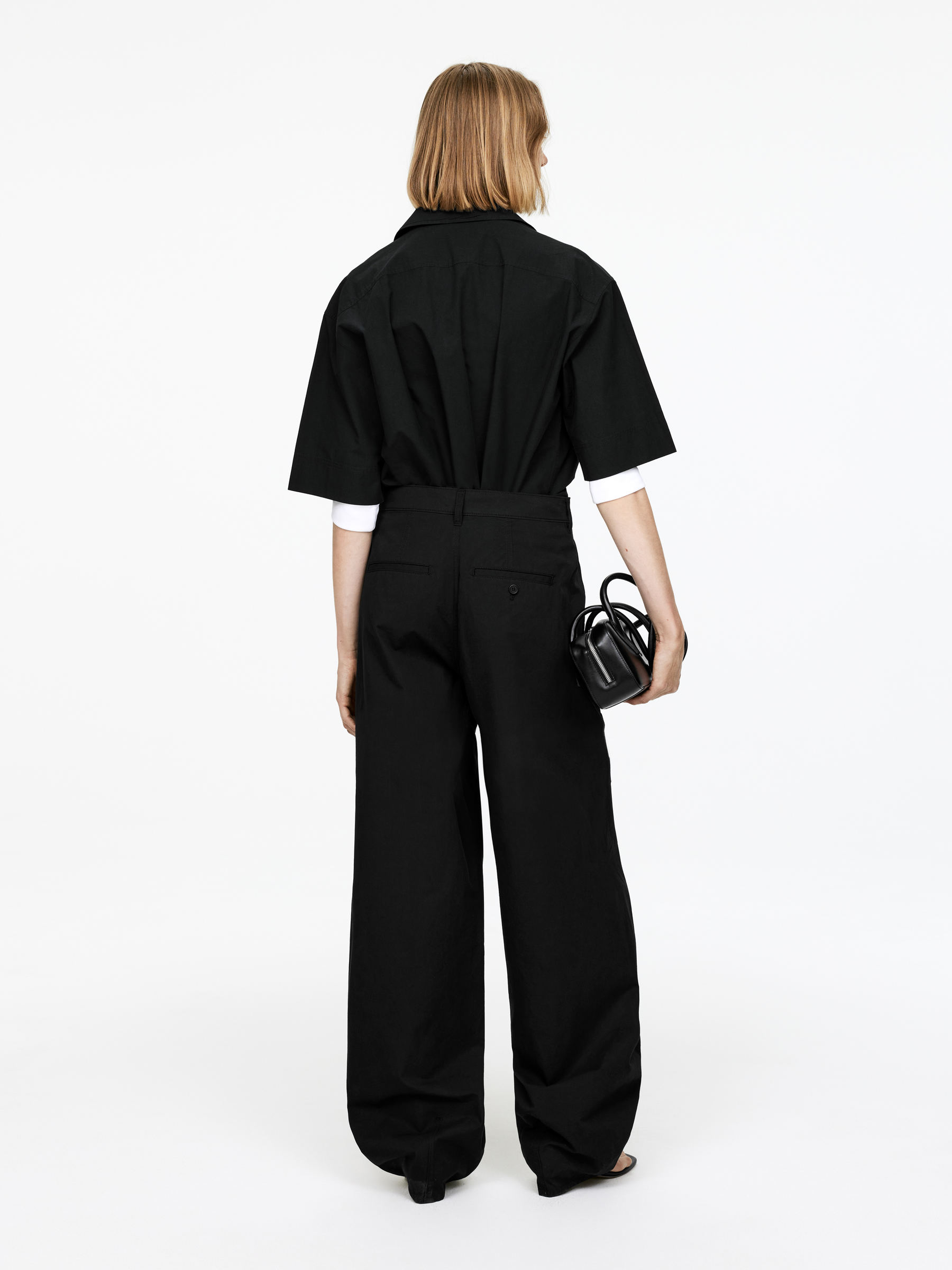 Hose mit Barrel Leg - Black - Relaxed Fit - Women - StillMedia/Lookbook - 4