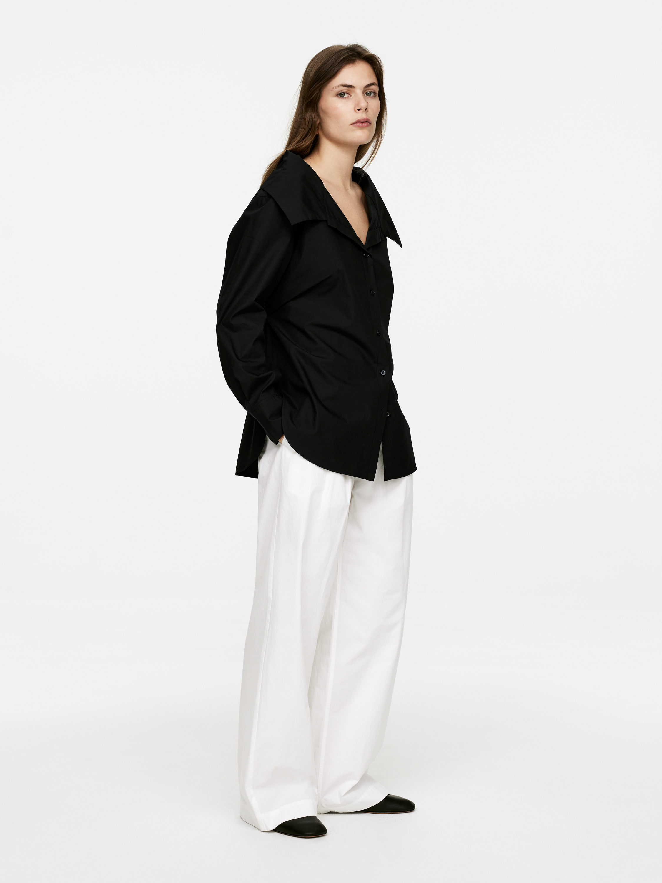 Wide-Collar Blouse – Black – Women – ARKET NL