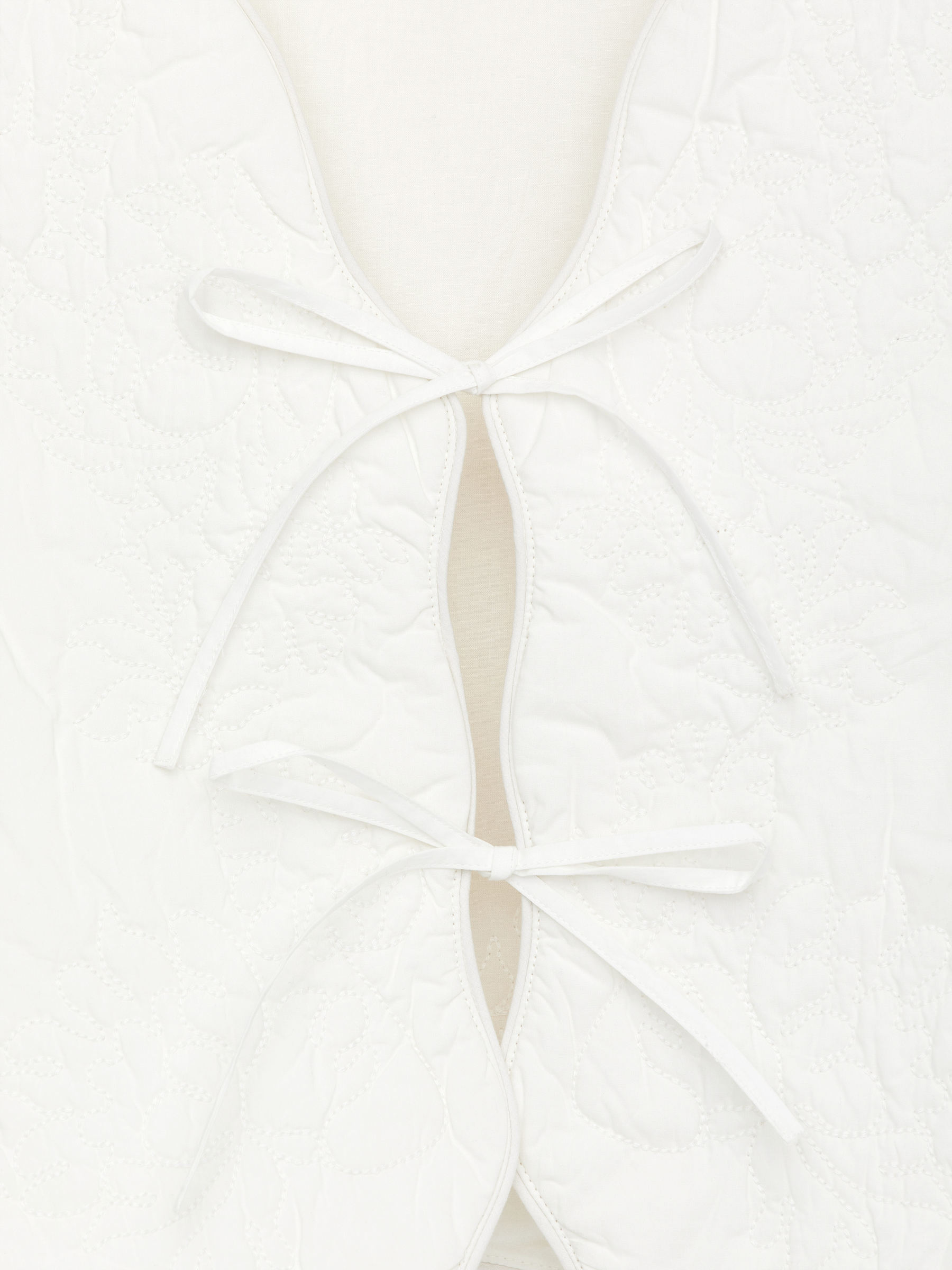 Embroidered Vest - White - Regular fit - Women - StillMedia/DescriptiveDetail - 1