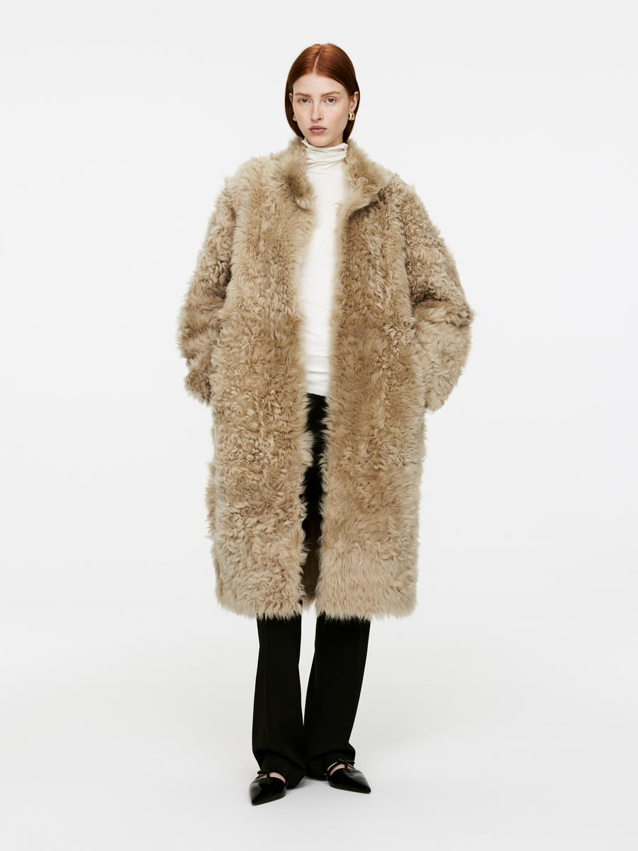 Shearling-Mantel-#C9B794-13879