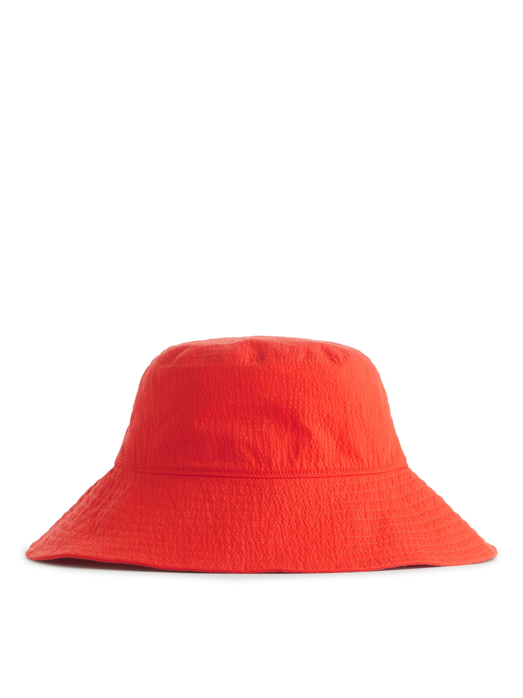 WIDE SEERSUCKER BUCKET HAT by GOLF WANG Navy Blue Seersucker
