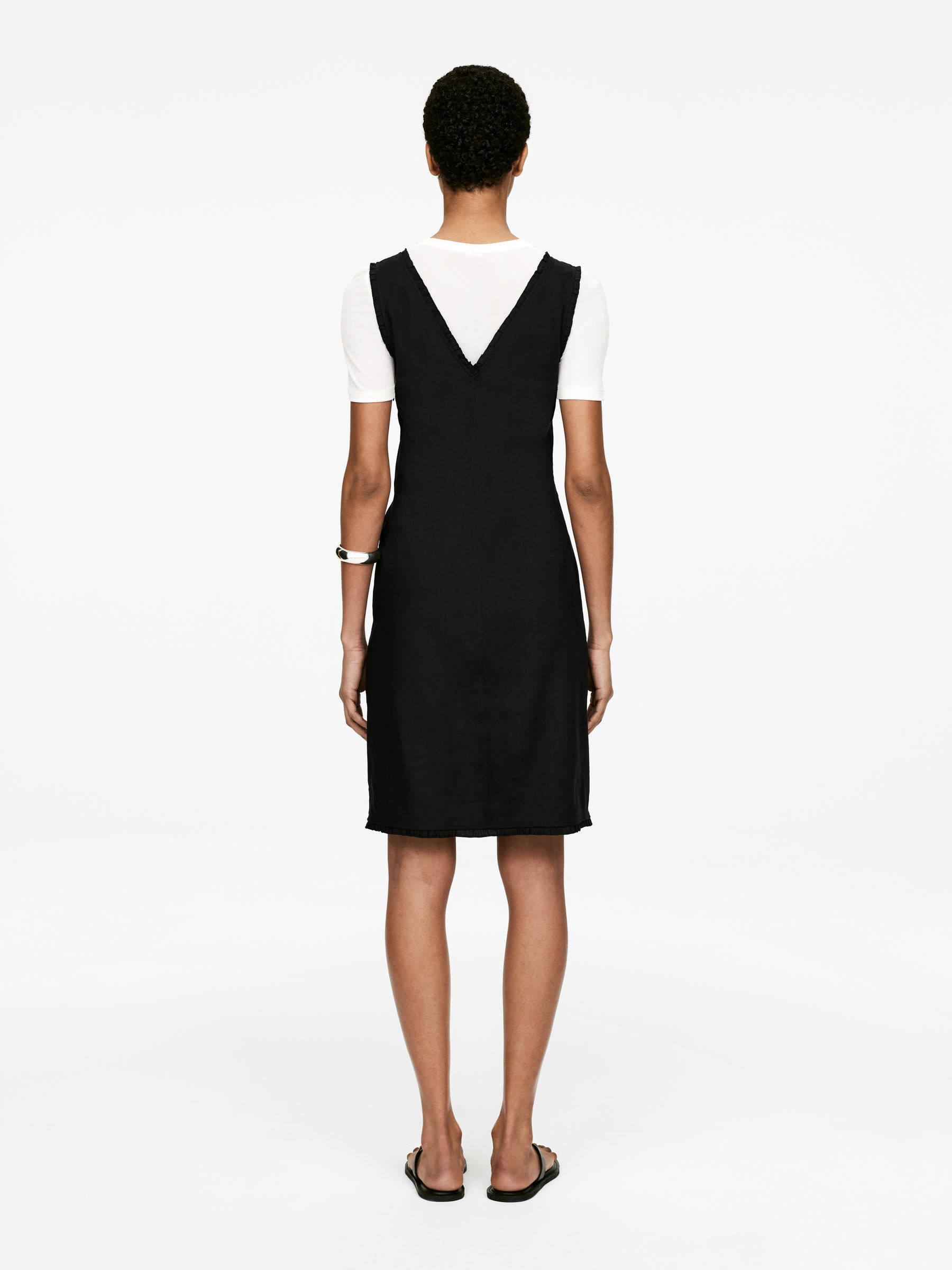 Frill-Detail Dress - Black - Regular fit - Women - StillMedia/Lookbook - 4
