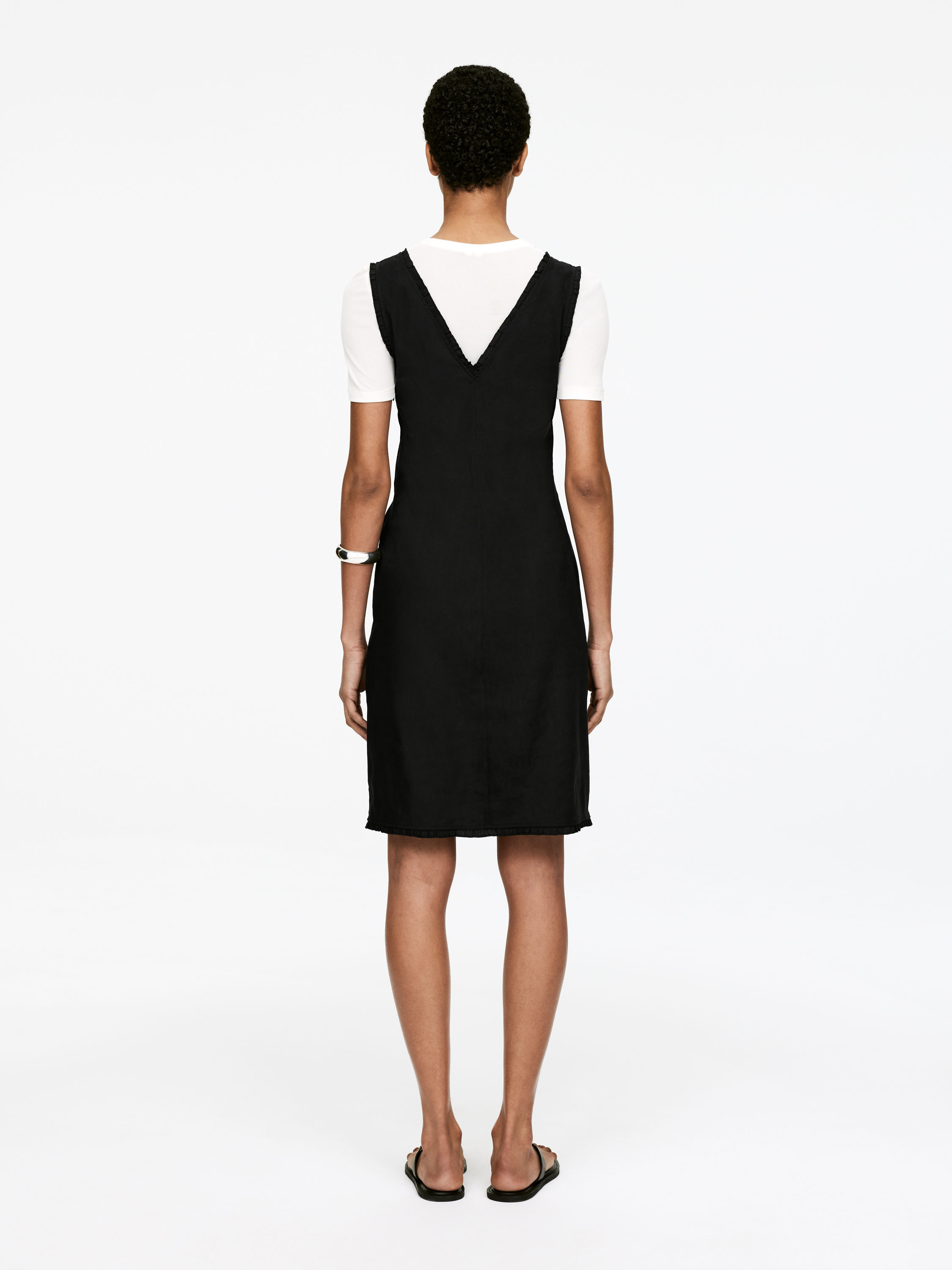 約5.3万円 タグ付 Arobe Pearl Frill Dress BLACK What You Need Frill Mini Dress - Black – Peppermayo Canada