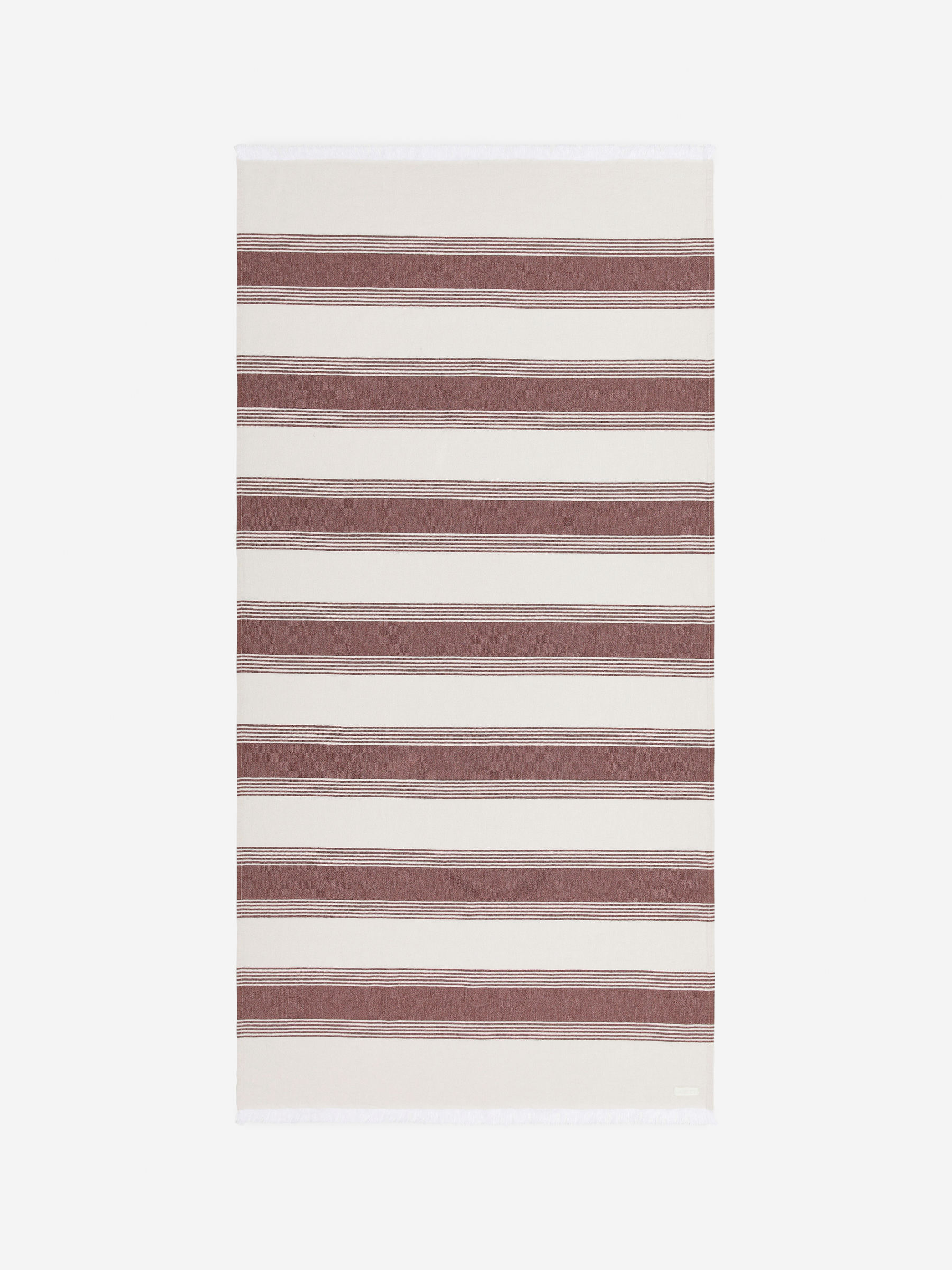 Cotton Beach Blanket - Off White/Burgundy - Homeware - StillMedia/DescriptiveStillLife - 5
