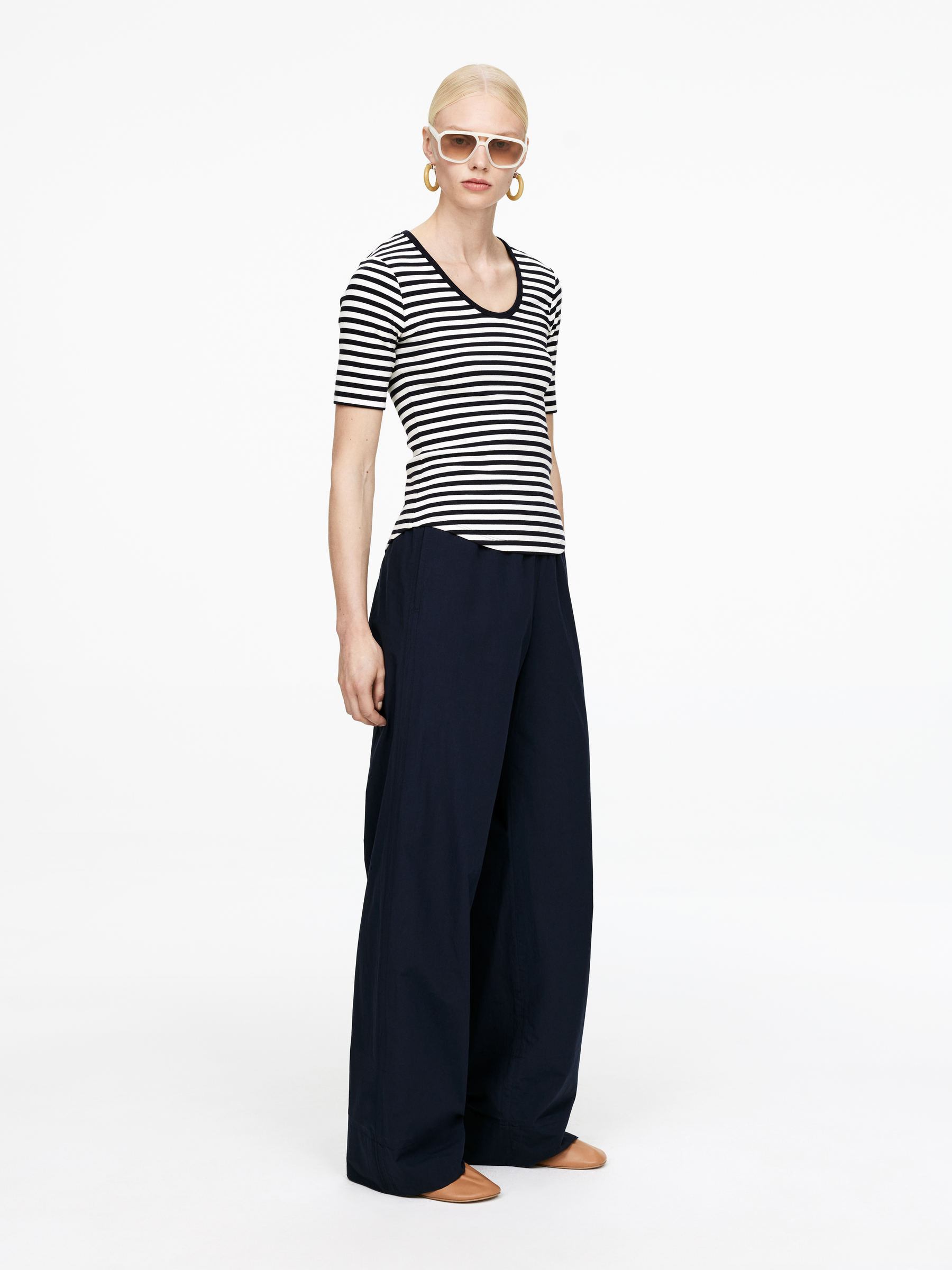 Cotton Trousers - Dark Blue - Relaxed fit - Women - StillMedia/Lookbook - 5