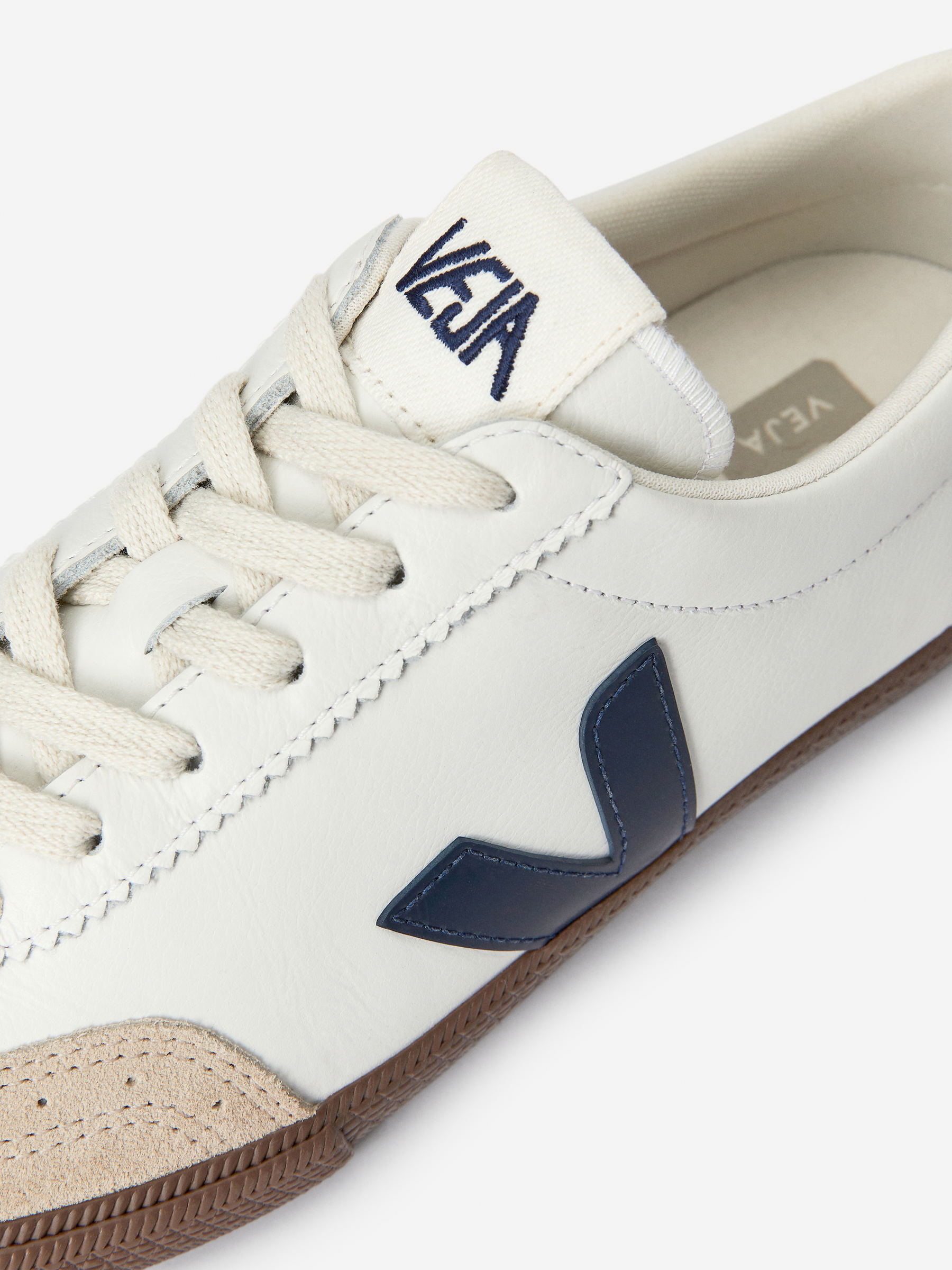 Veja Volley Trainers - White/Dark Blue - Women - StillMedia/DescriptiveDetail - 3
