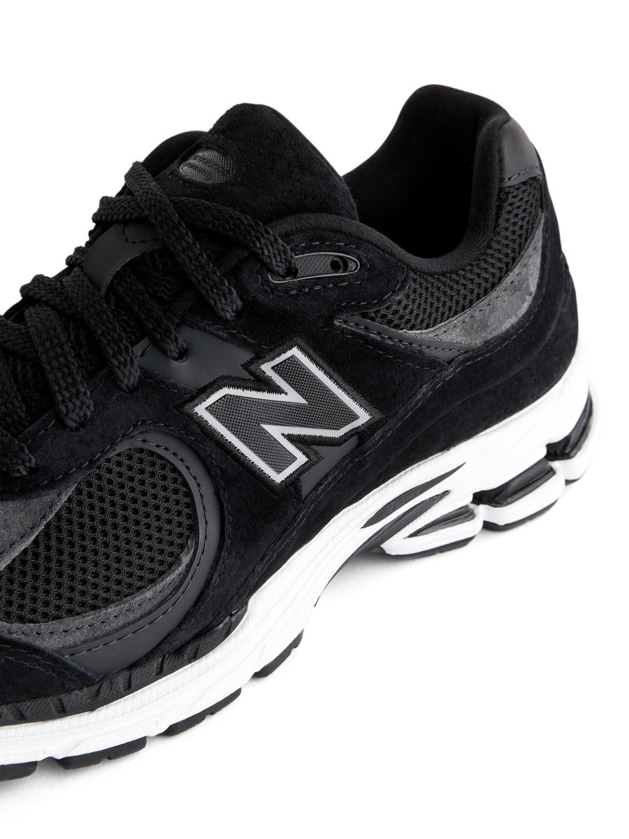 New Balance 2002R Trainers - Black - Women - 1152130003