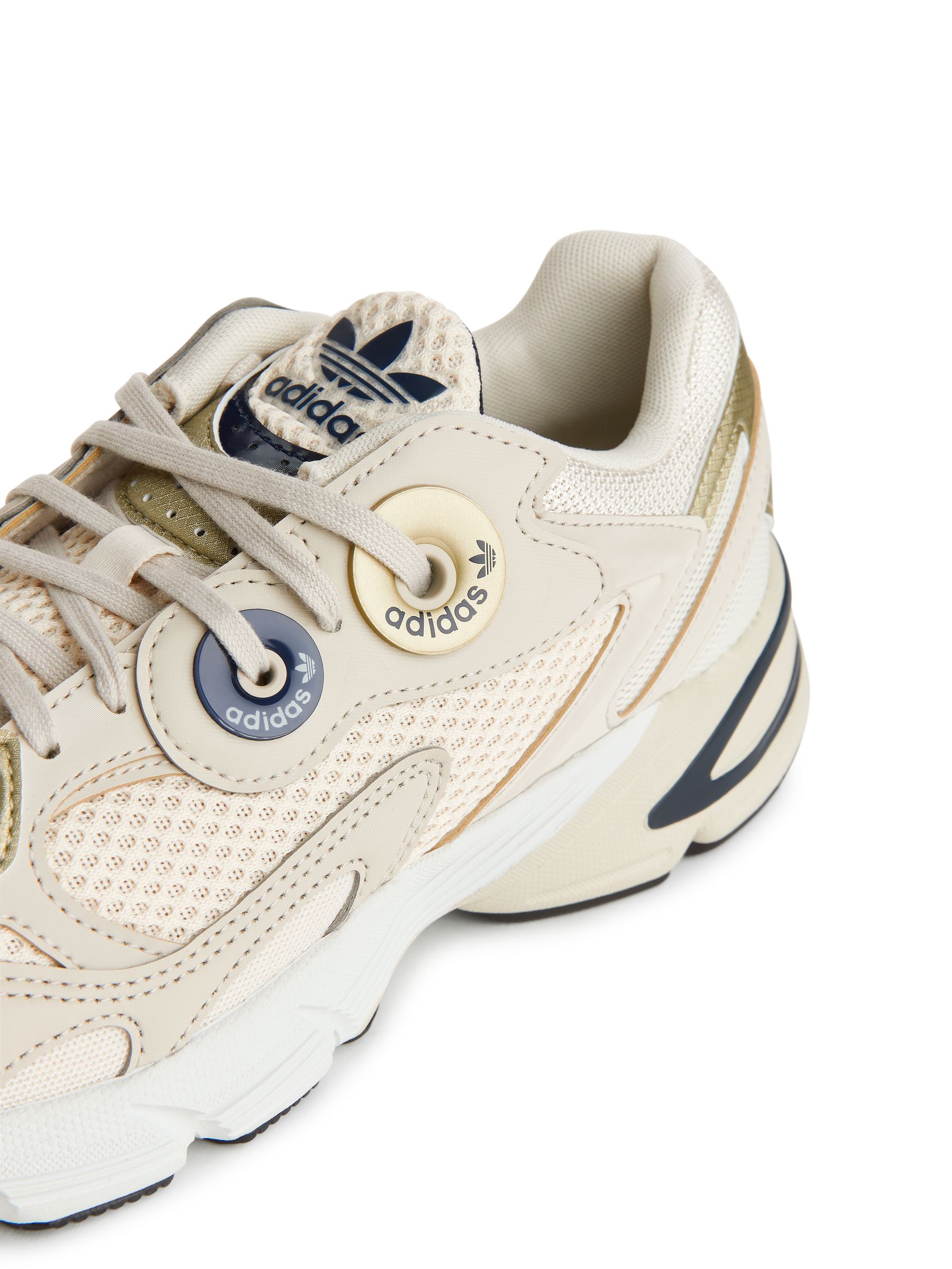 adidas Astir trainers - Cream - Women - StillMedia/DescriptiveDetail - 1