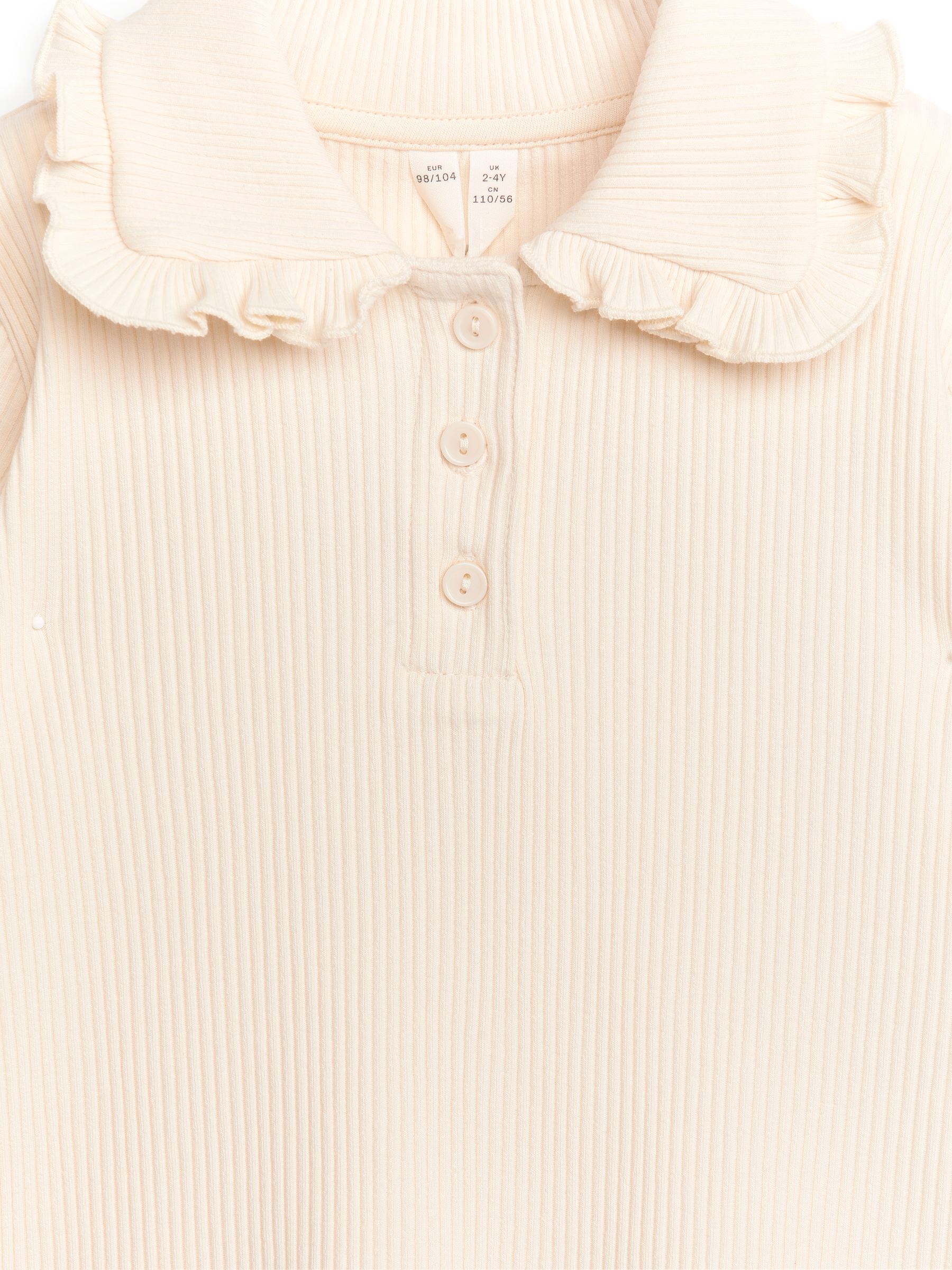 Top de punto de canalé con cuello con volantes - Beige - Corte ajustado - Children - StillMedia/DescriptiveDetail - 3