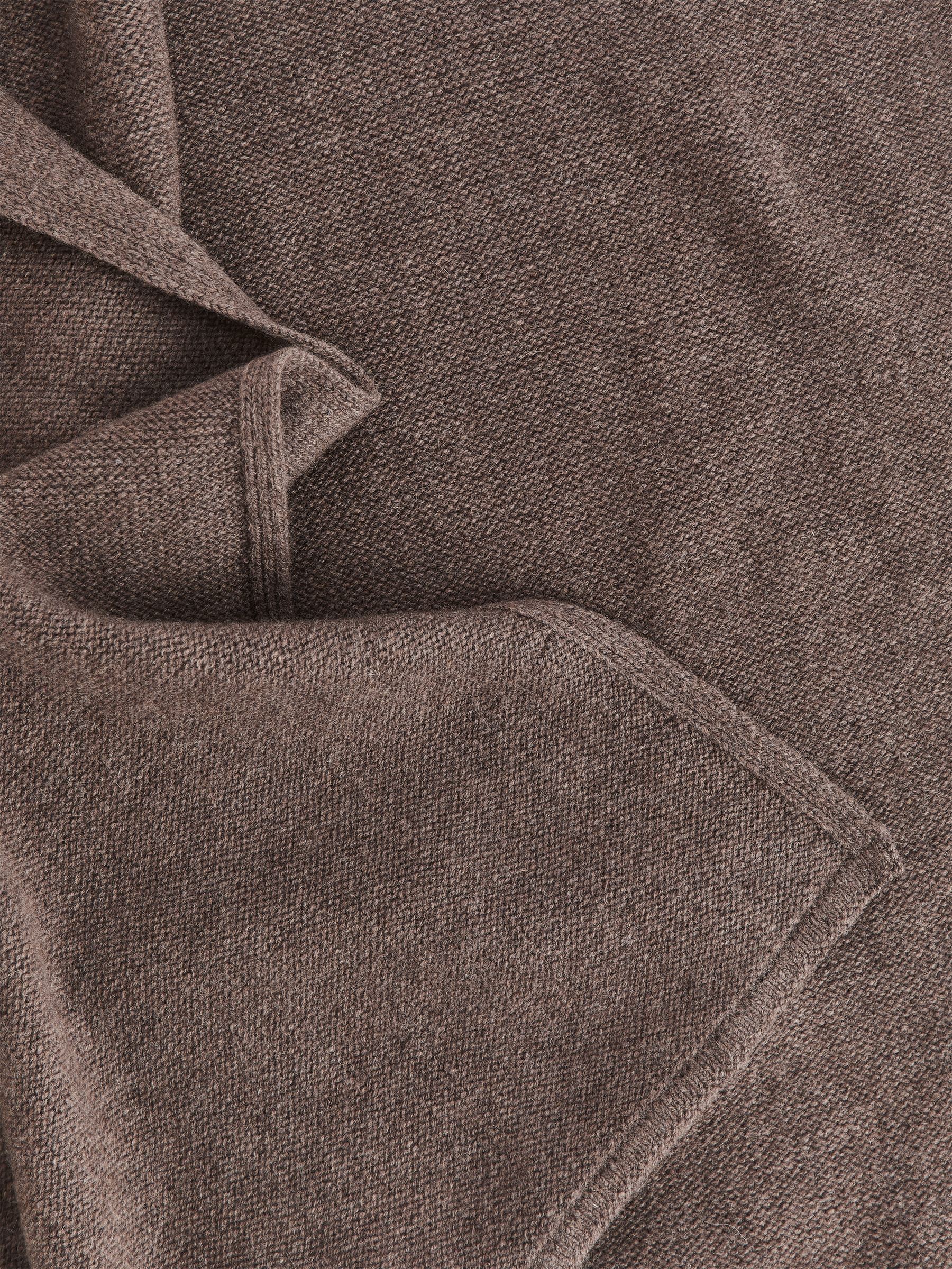 KnittedCashmereScarf - Brown - Women - StillMedia/DescriptiveDetail - 1