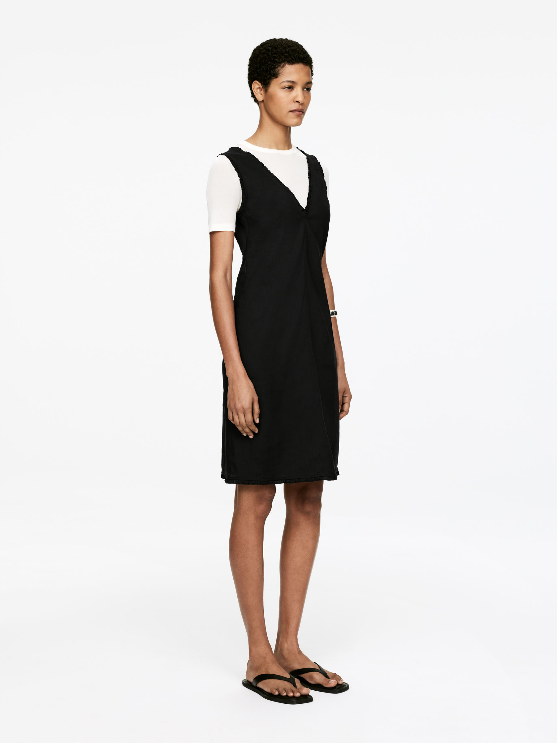 Frill-Detail Dress - Black - Regular fit - Women - StillMedia/Lookbook - 3